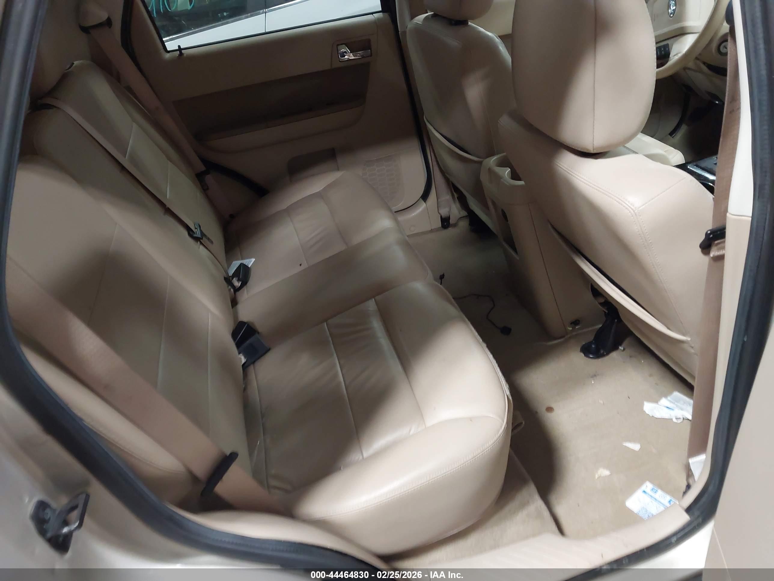 FORD ESCAPE image 8