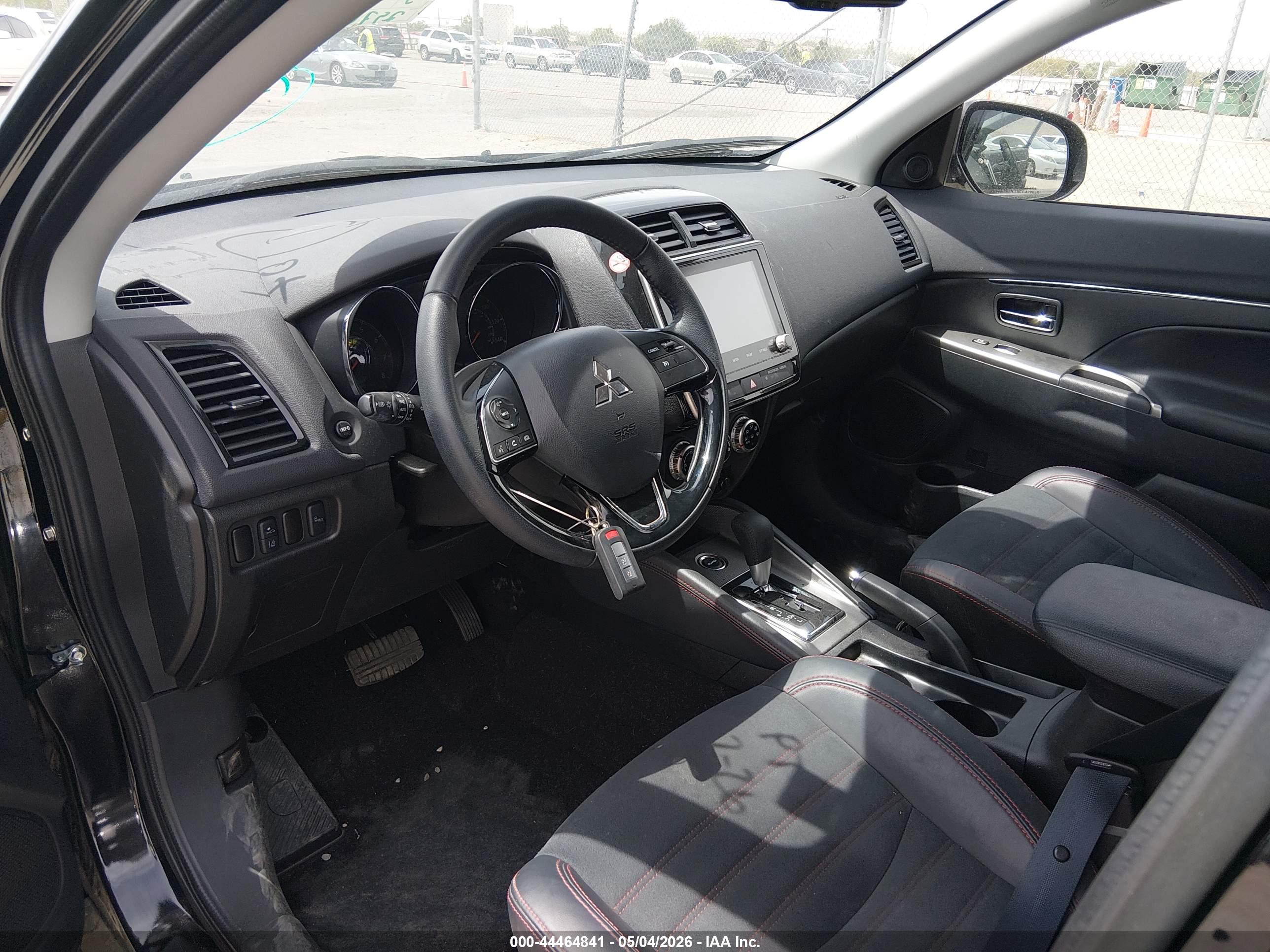 MITSUBISHI OUTLANDER image 5