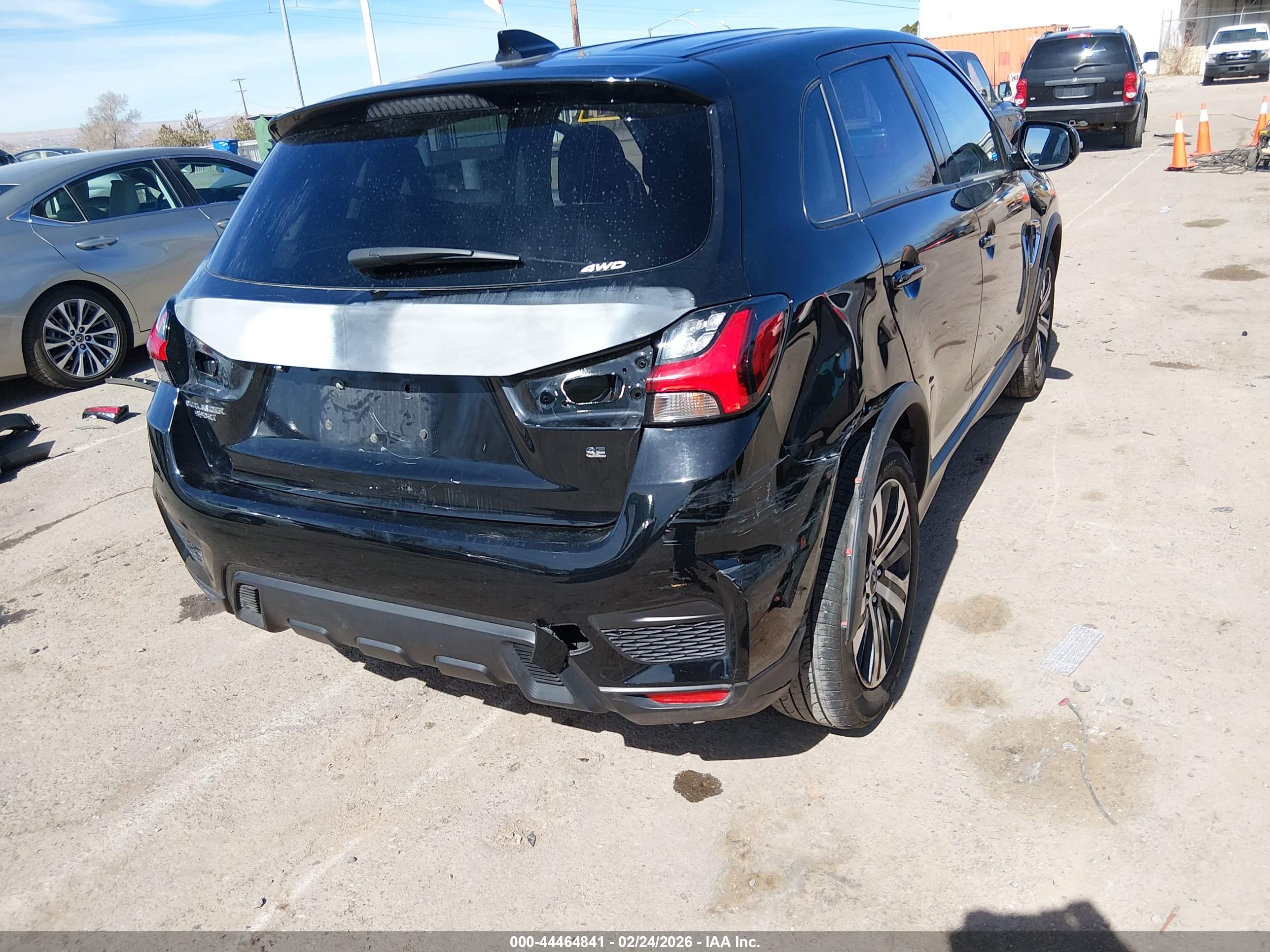 MITSUBISHI OUTLANDER image 6
