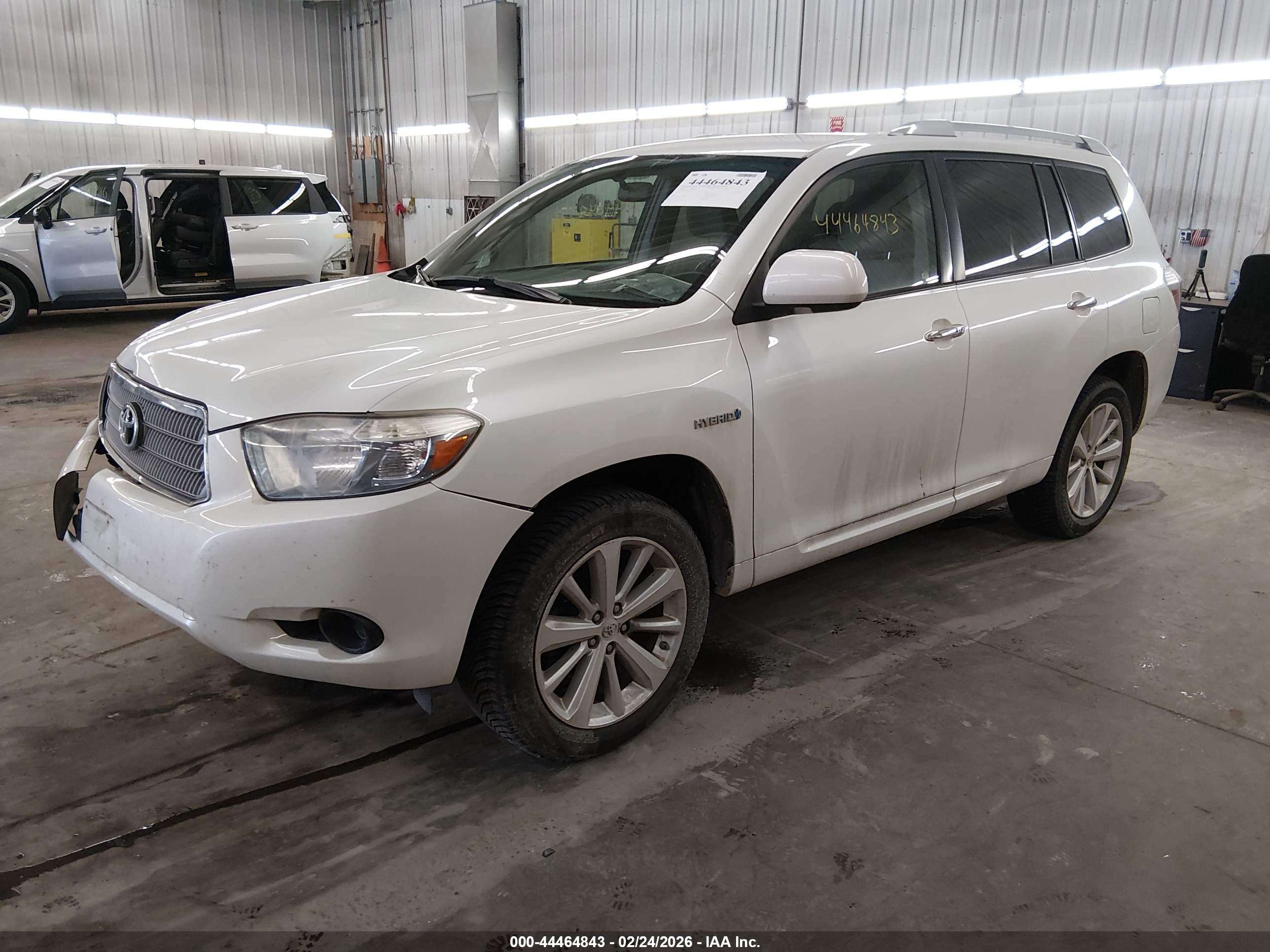 TOYOTA HIGHLANDER image 2