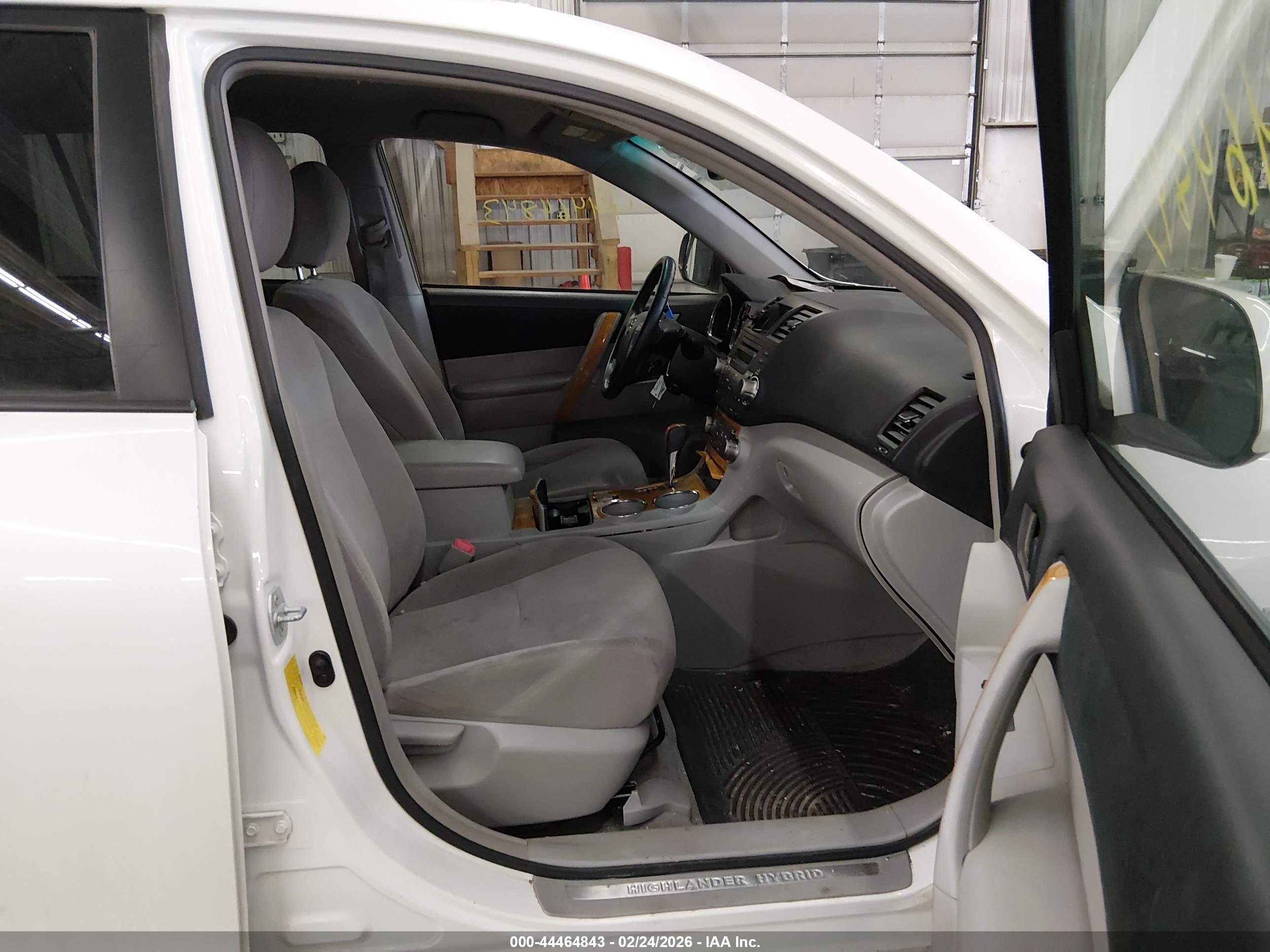 TOYOTA HIGHLANDER image 5