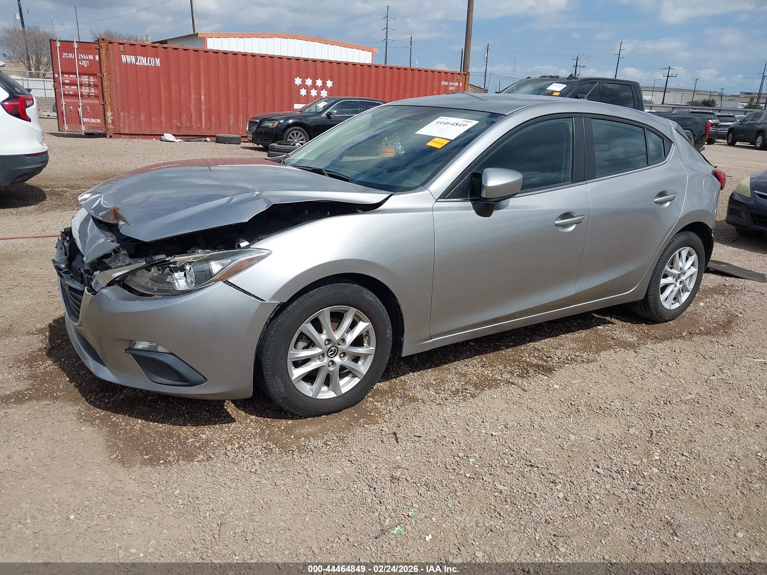 MAZDA MAZDA3 image 2
