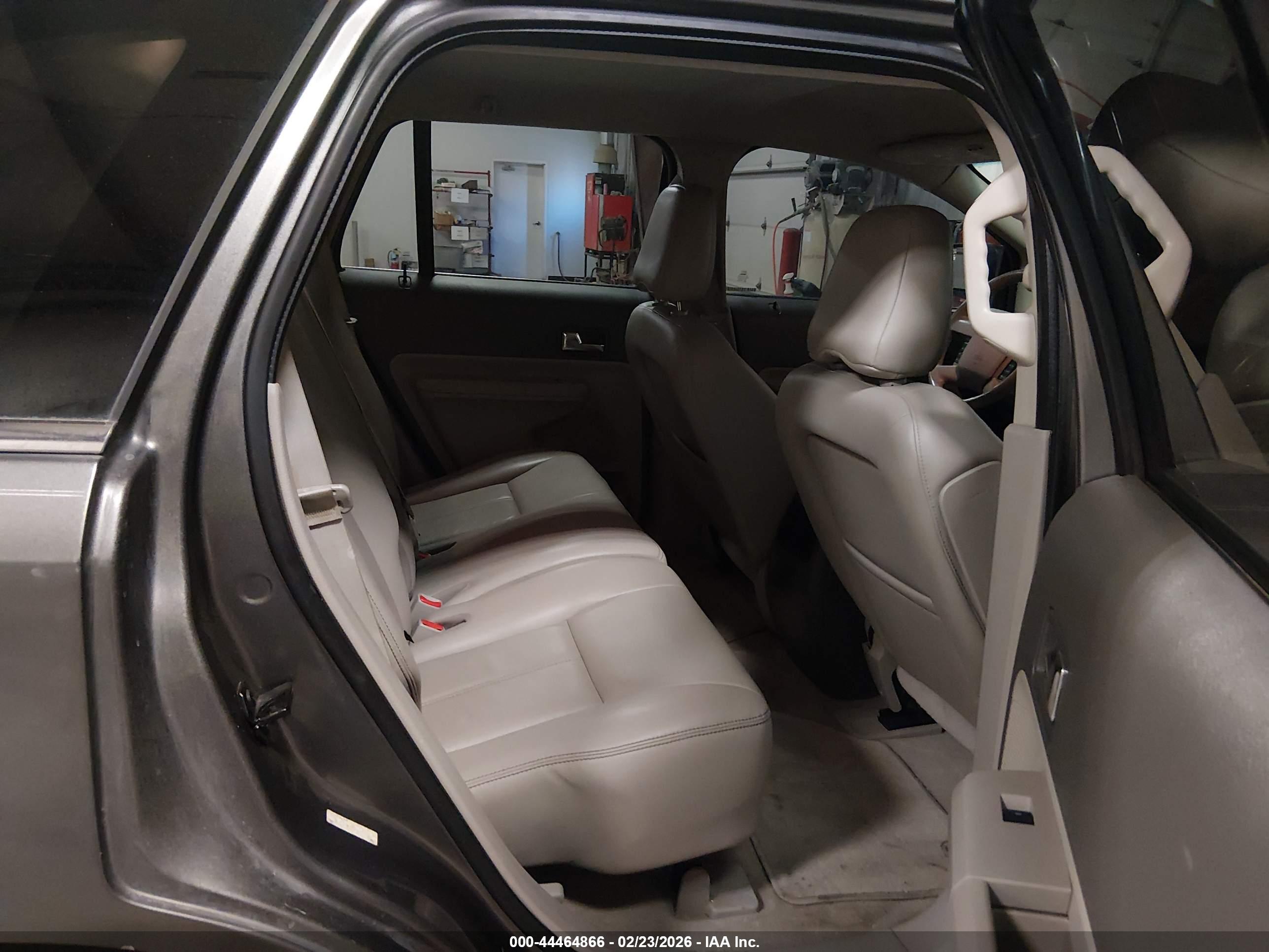 FORD EDGE image 8