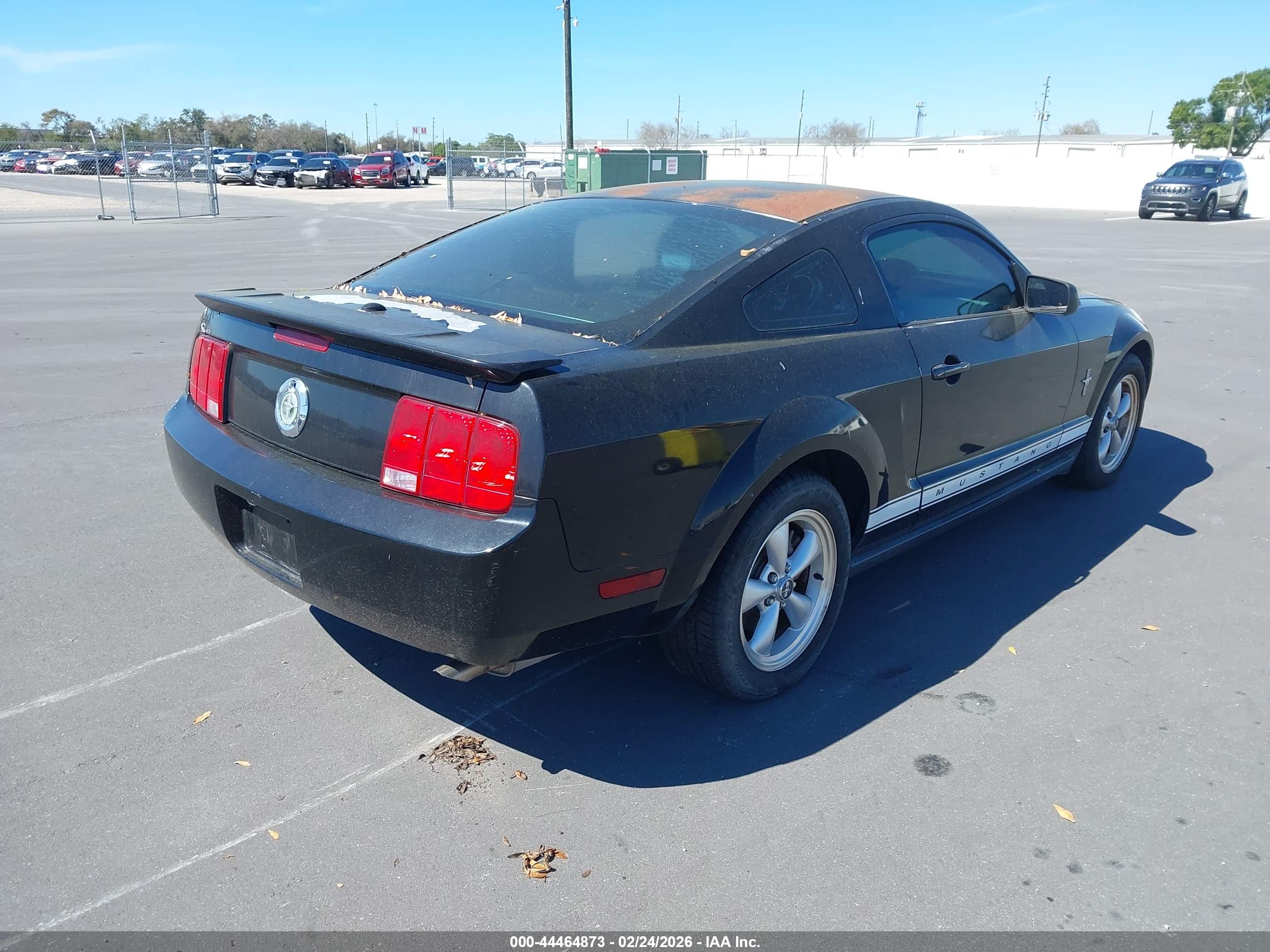 FORD MUSTANG image 4