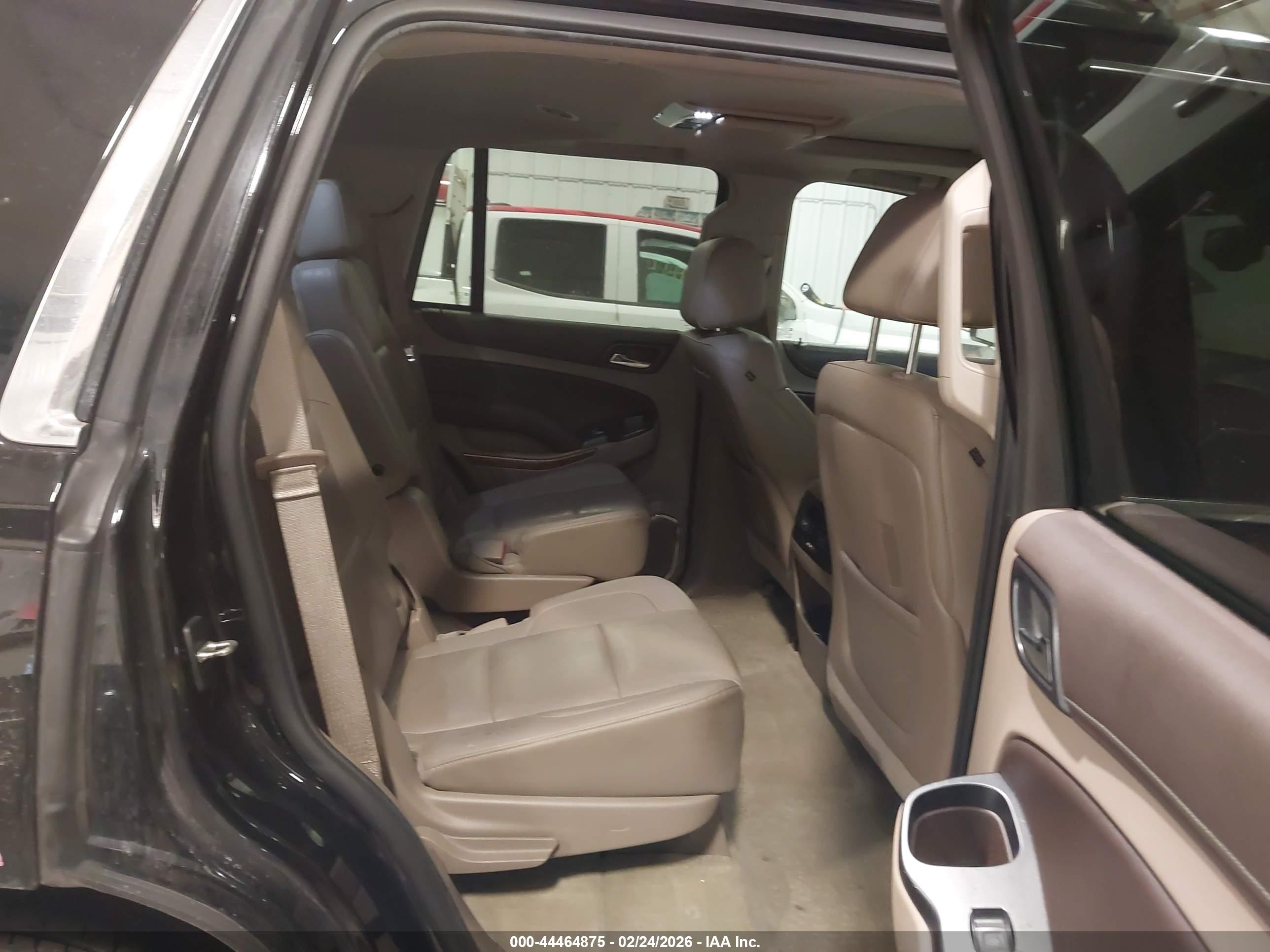 CHEVROLET TAHOE image 8