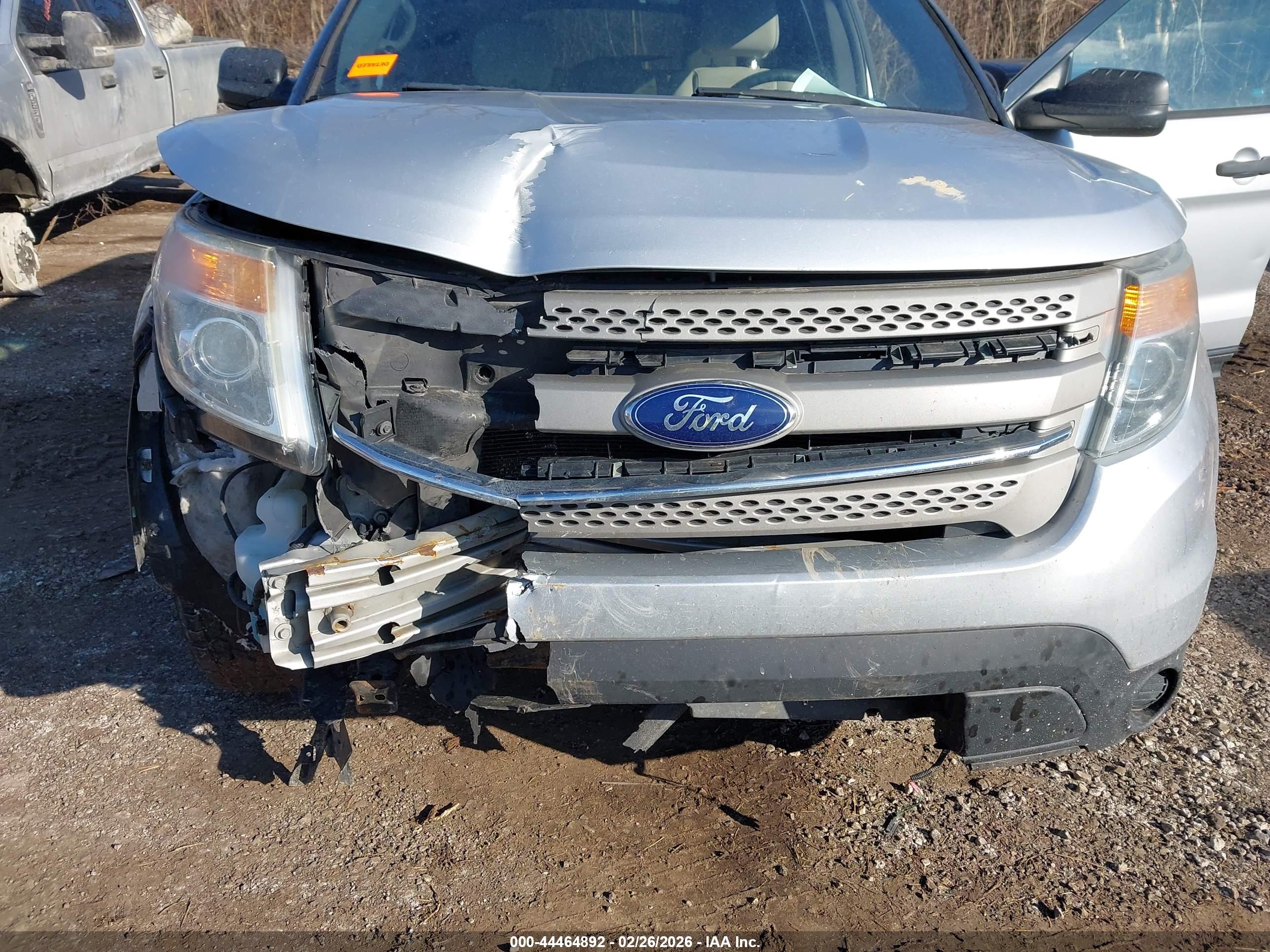 FORD EXPLORER image 6