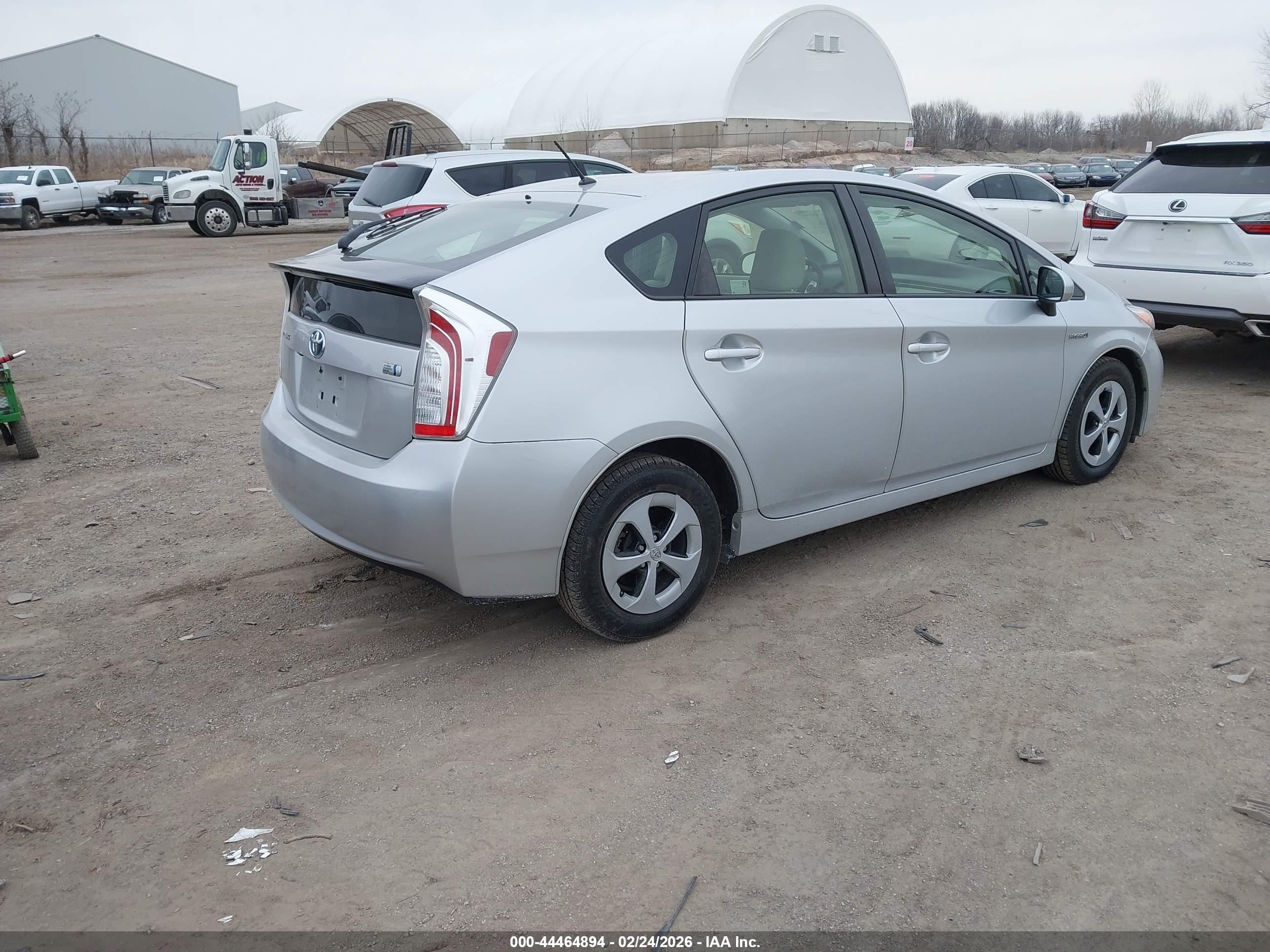 TOYOTA PRIUS image 4