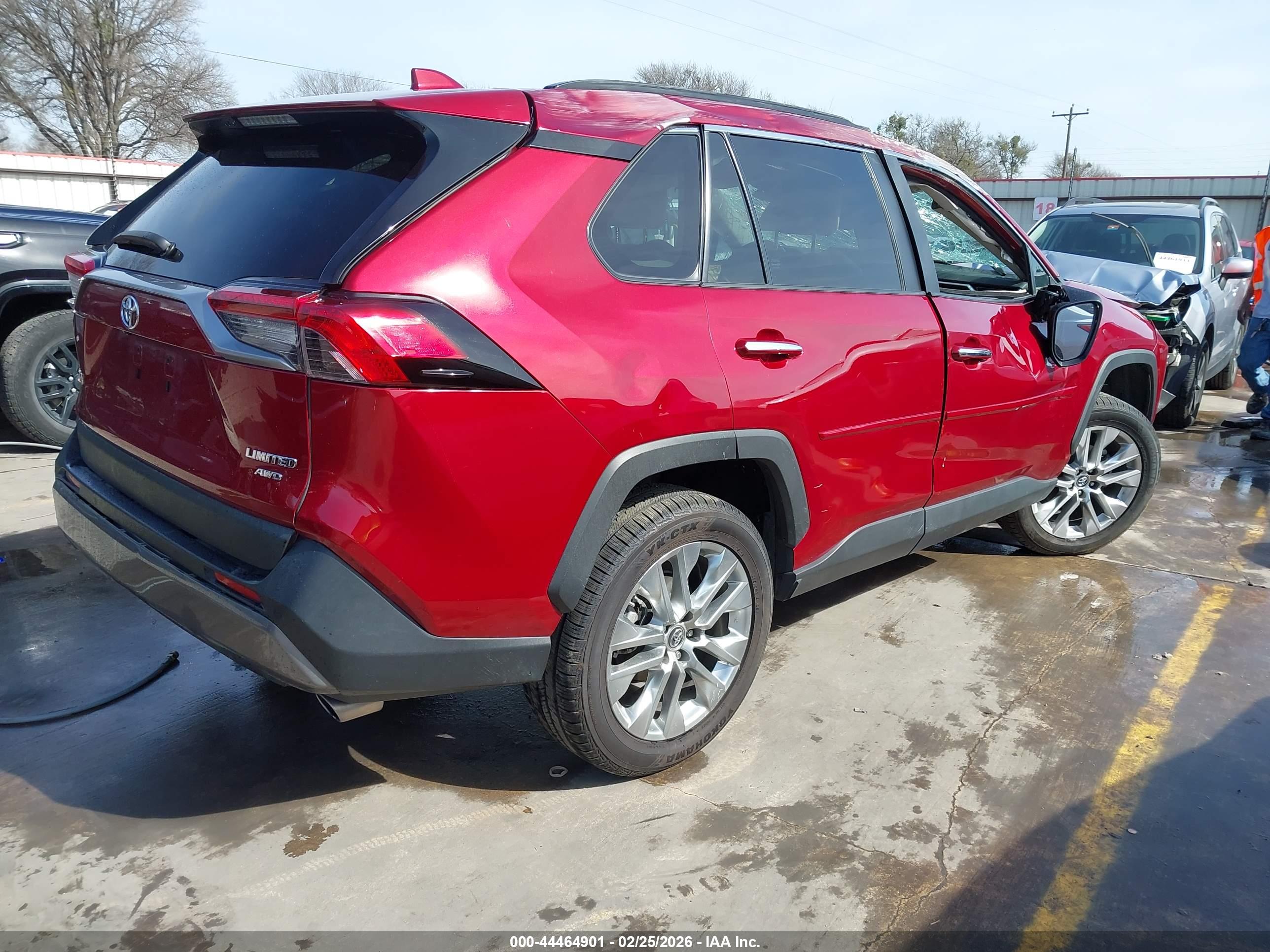 TOYOTA RAV4 image 4