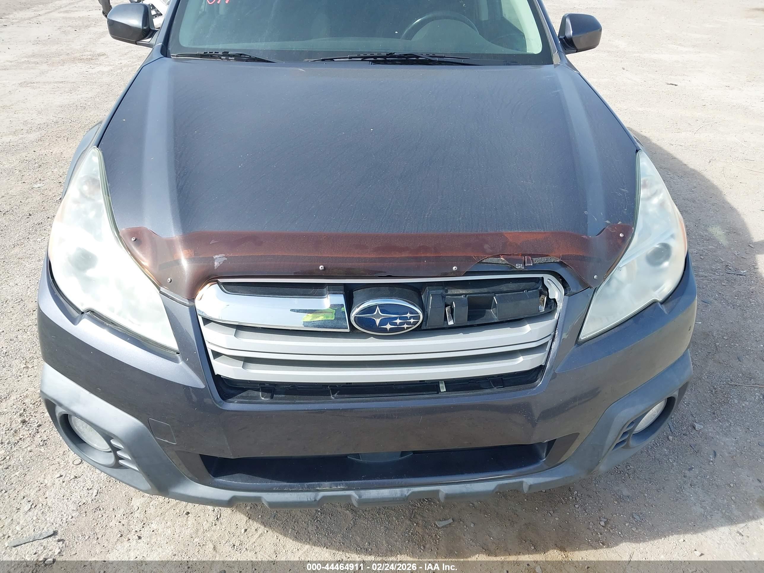 SUBARU OUTBACK image 6