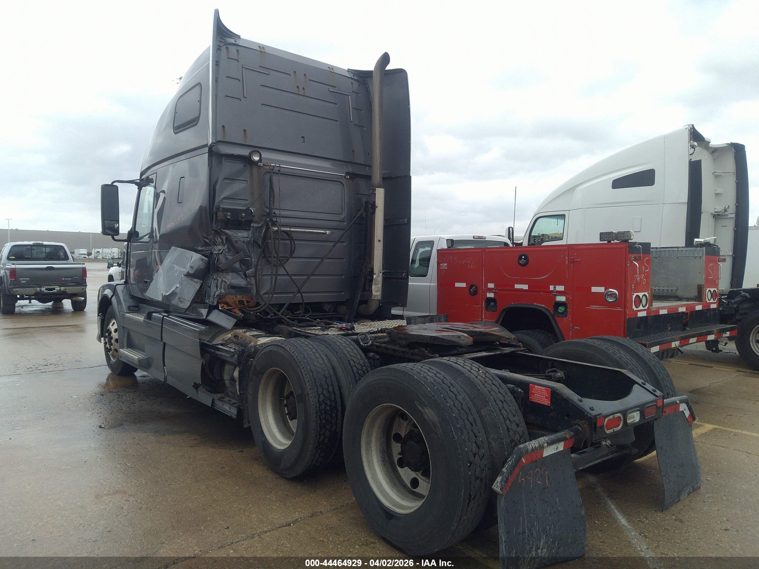 VOLVO VN image 3