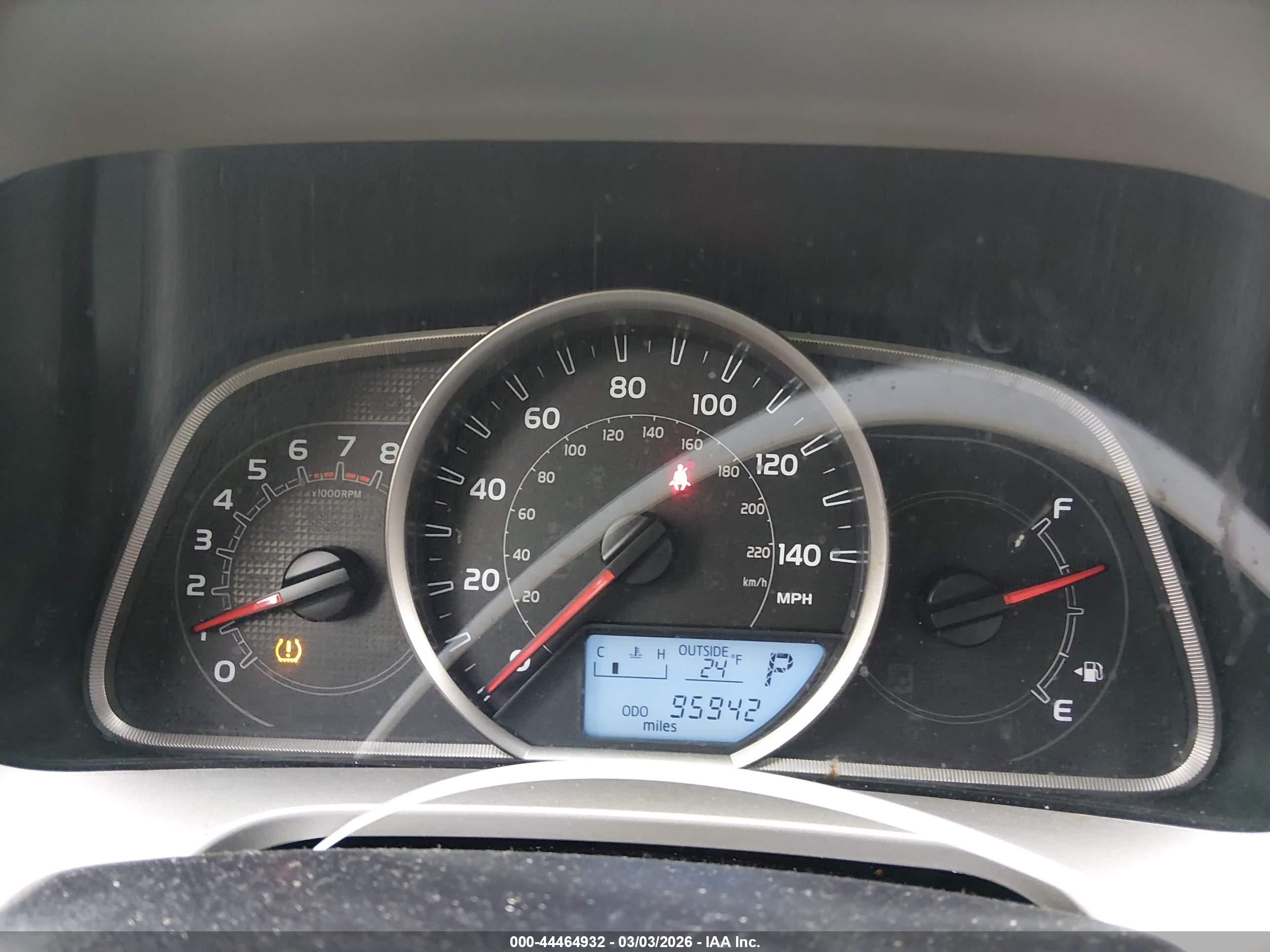 TOYOTA RAV4 image 7