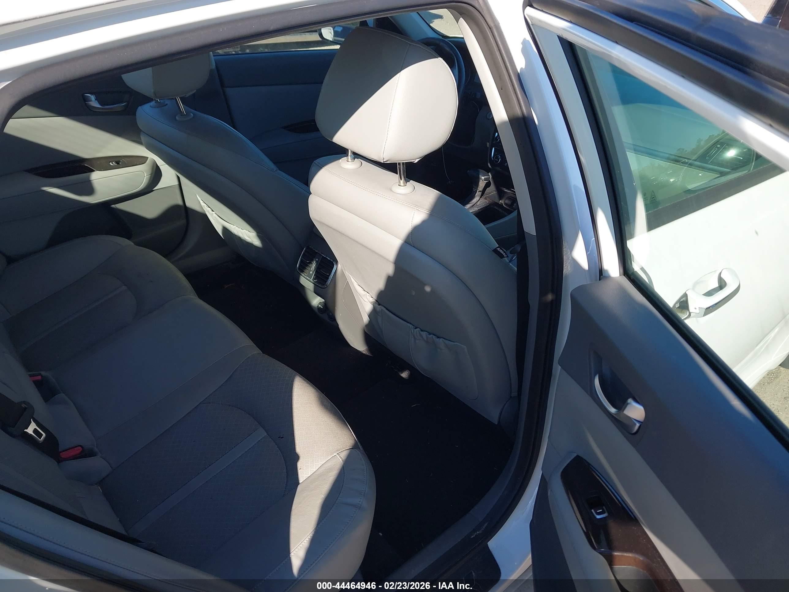 KIA OPTIMA image 8