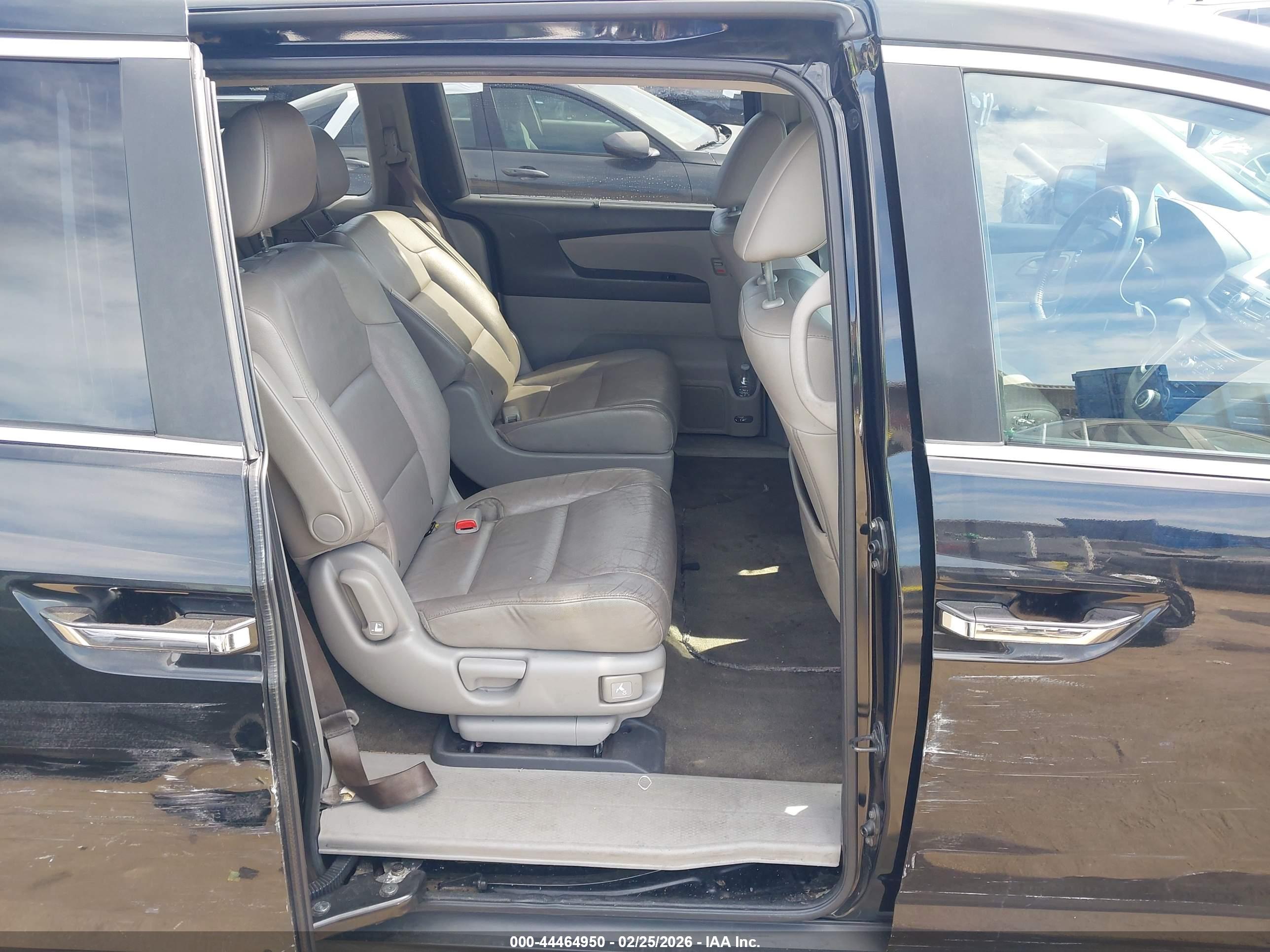 HONDA ODYSSEY image 8