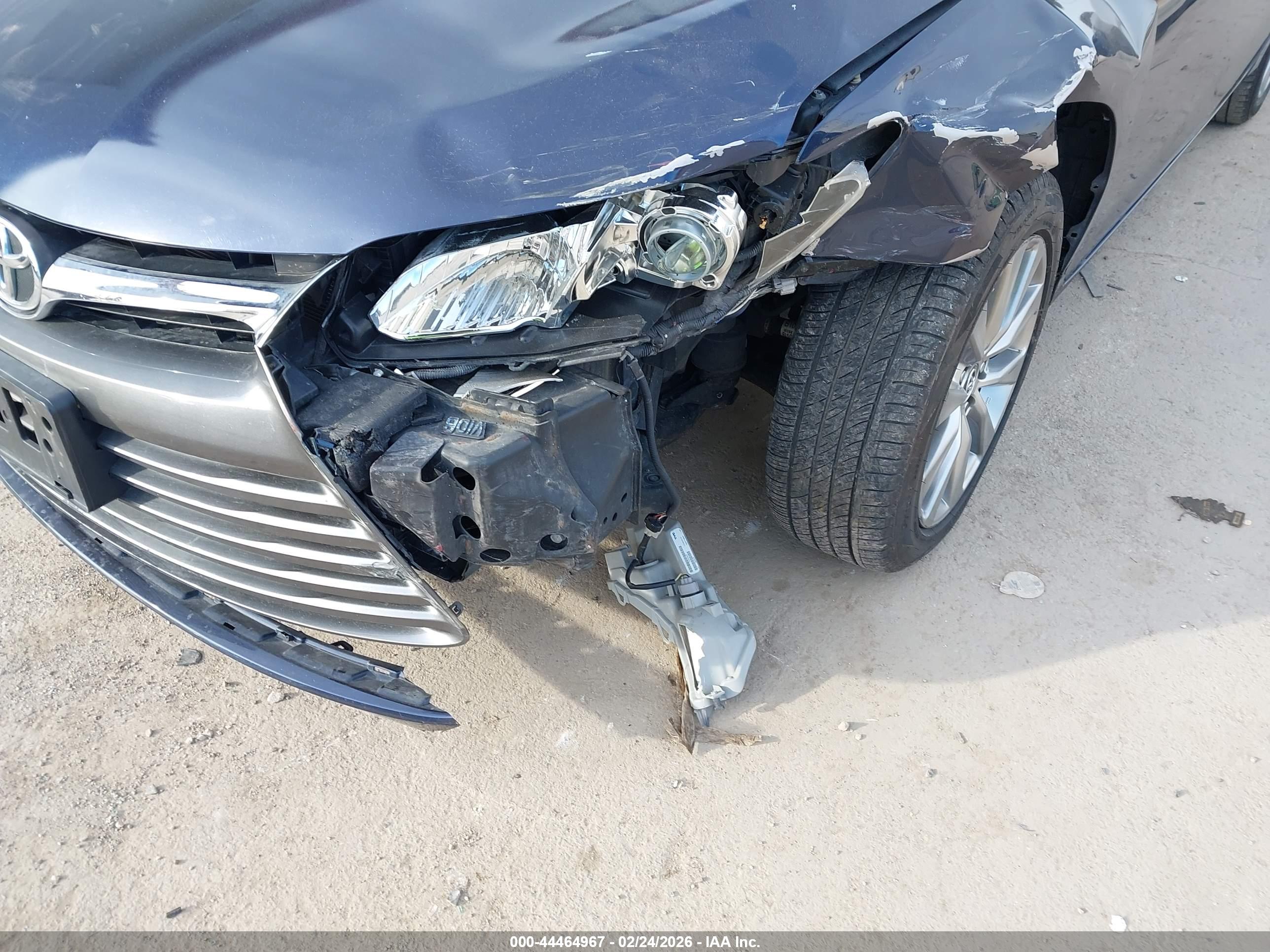 TOYOTA CAMRY image 6