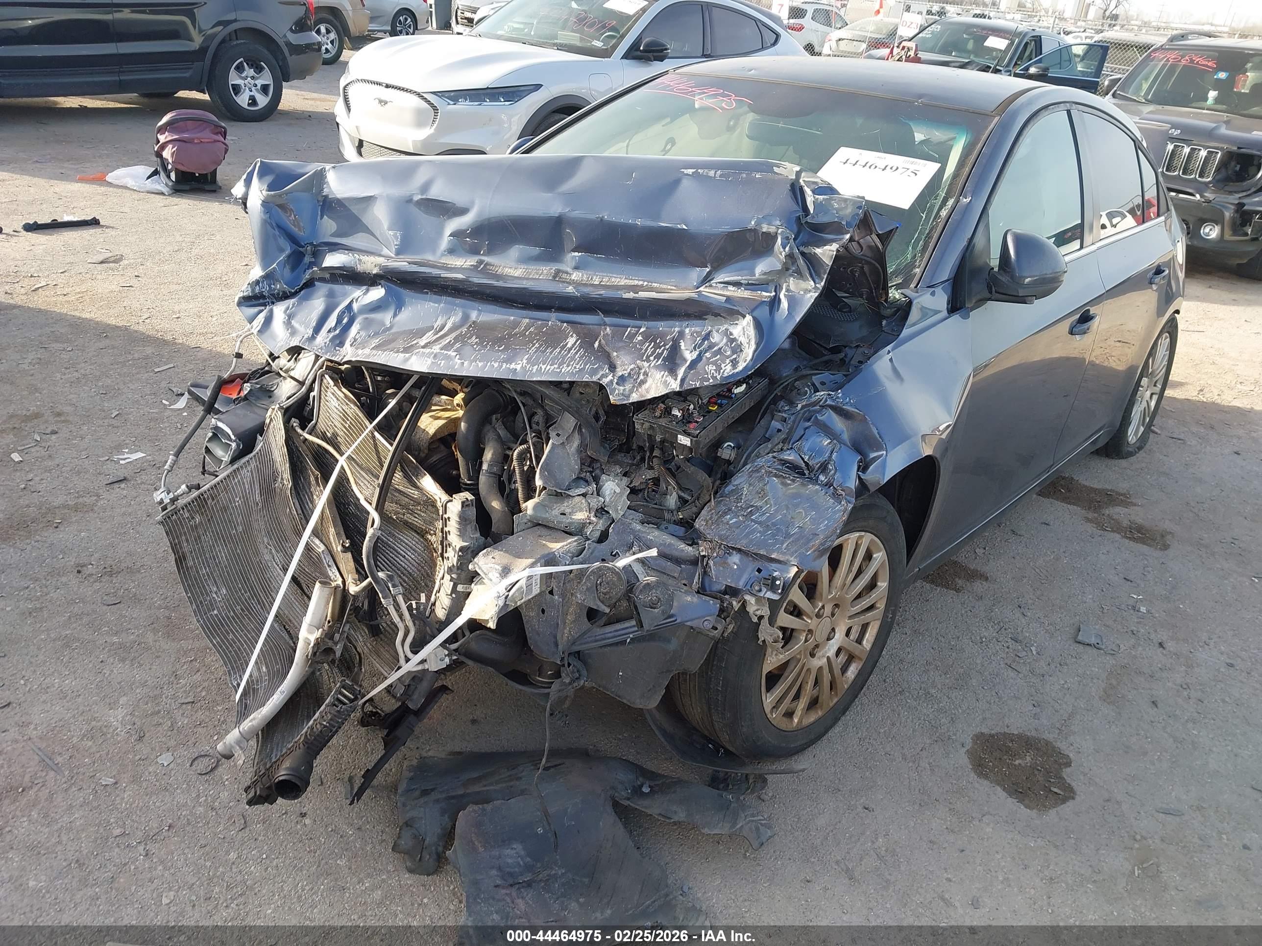 CHEVROLET CRUZE image 2