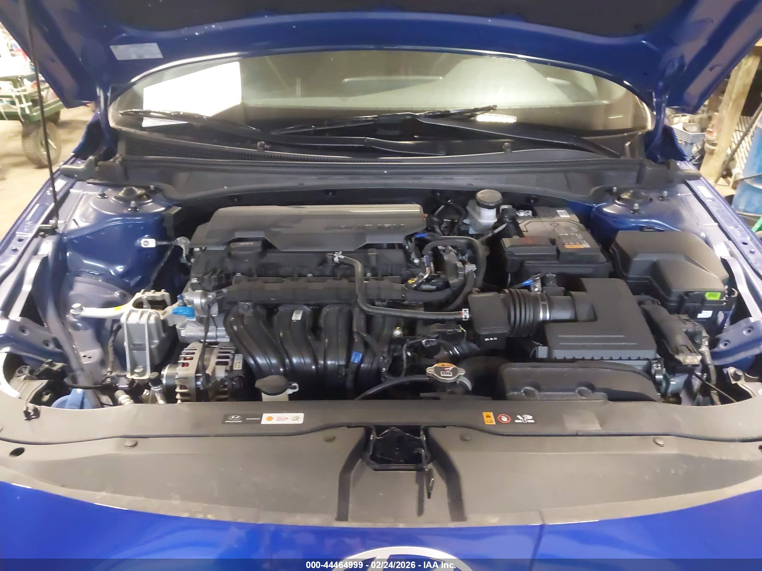 HYUNDAI ELANTRA image 10