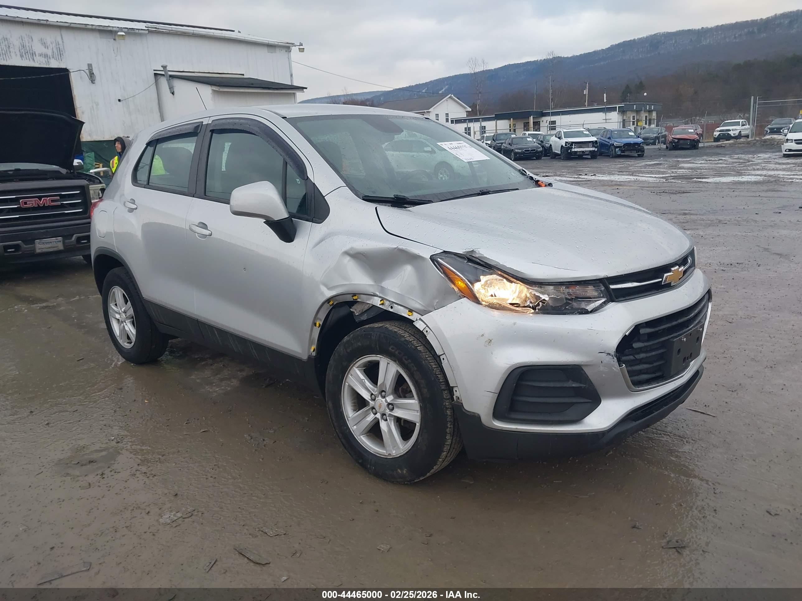 CHEVROLET TRAX image 6