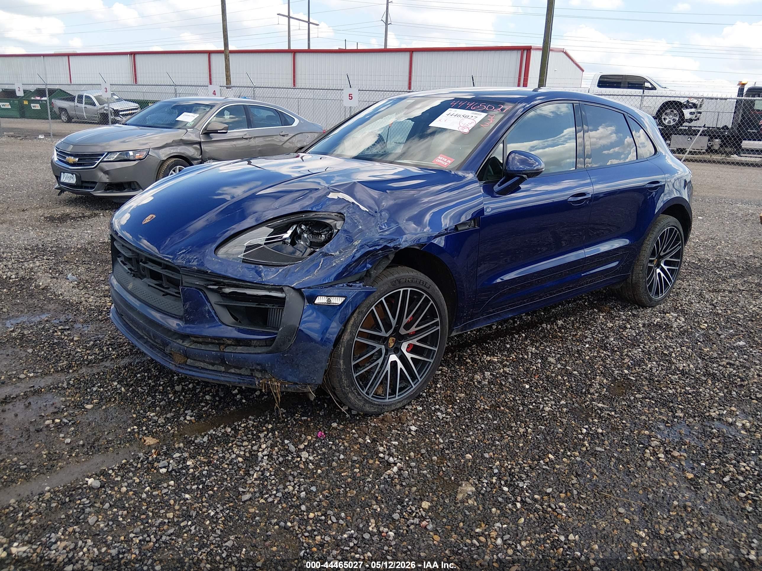 PORSCHE MACAN image 2