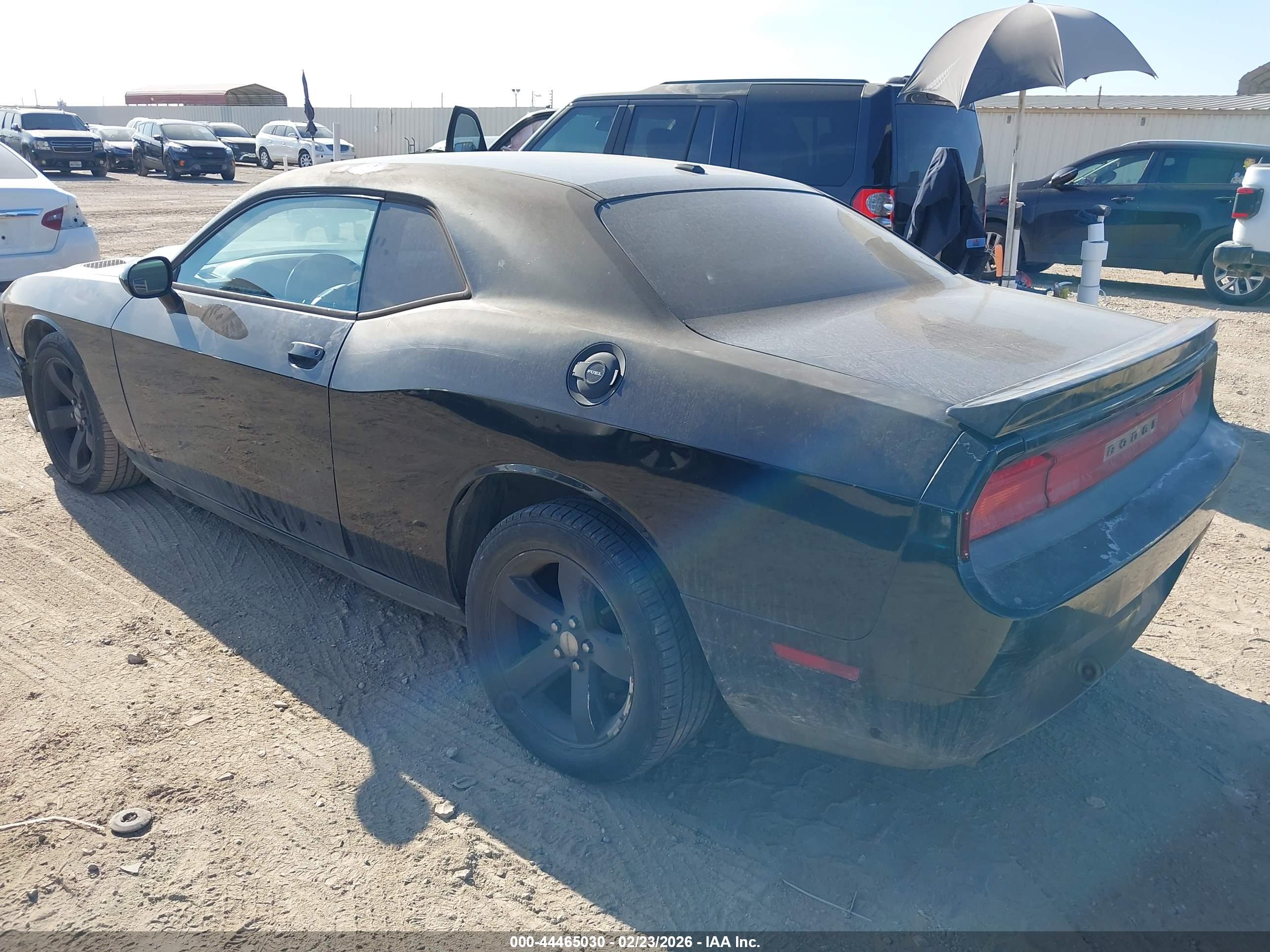DODGE CHALLENGER image 3