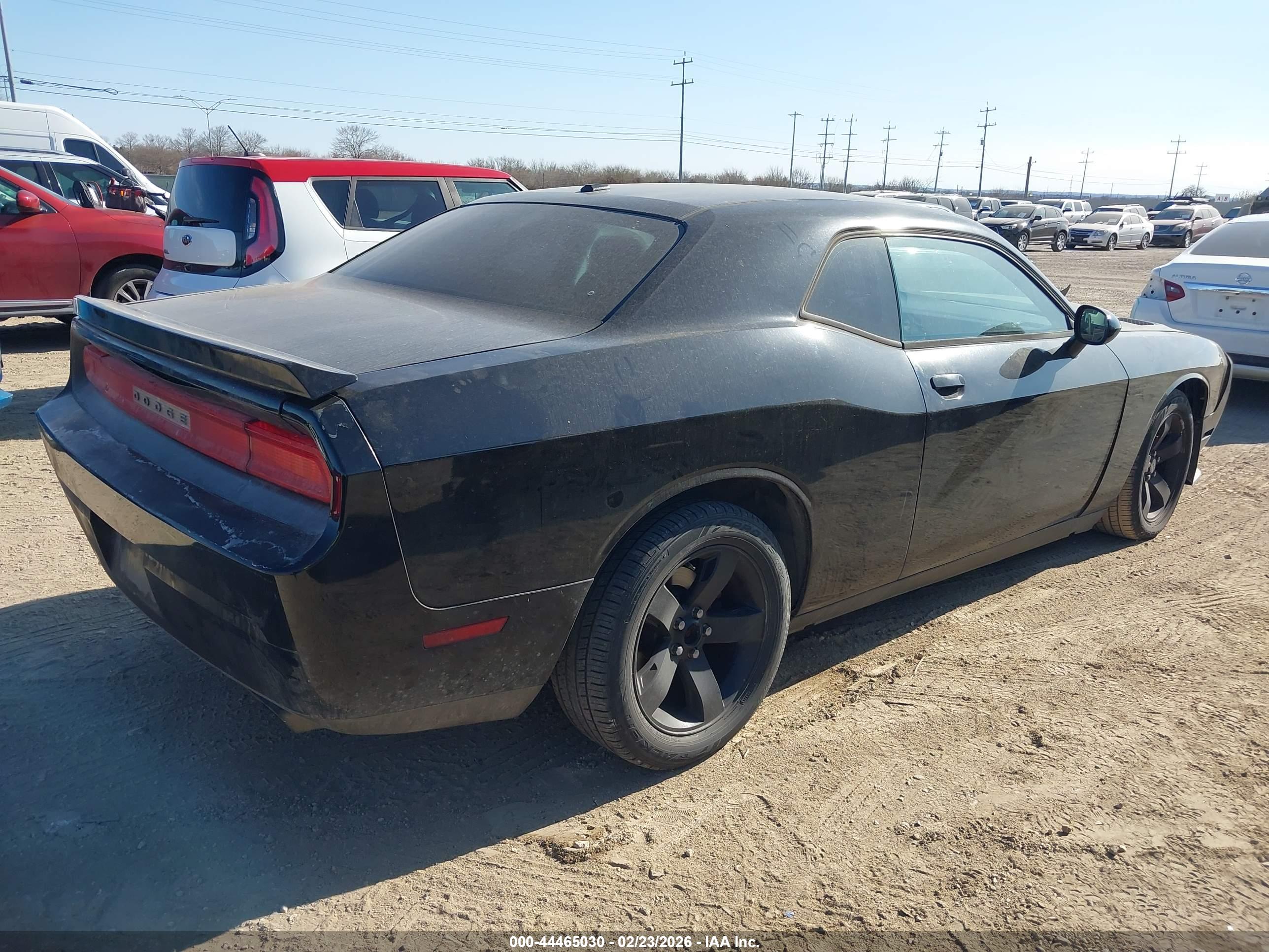 DODGE CHALLENGER image 4