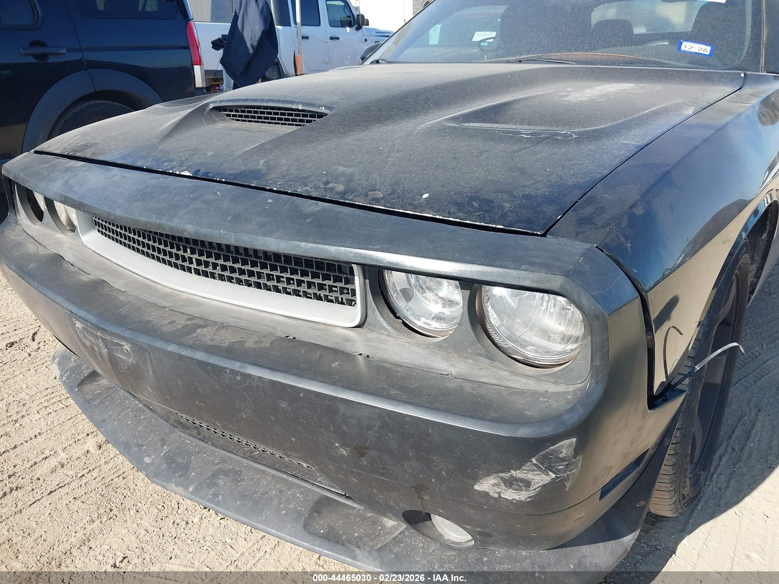 DODGE CHALLENGER image 6