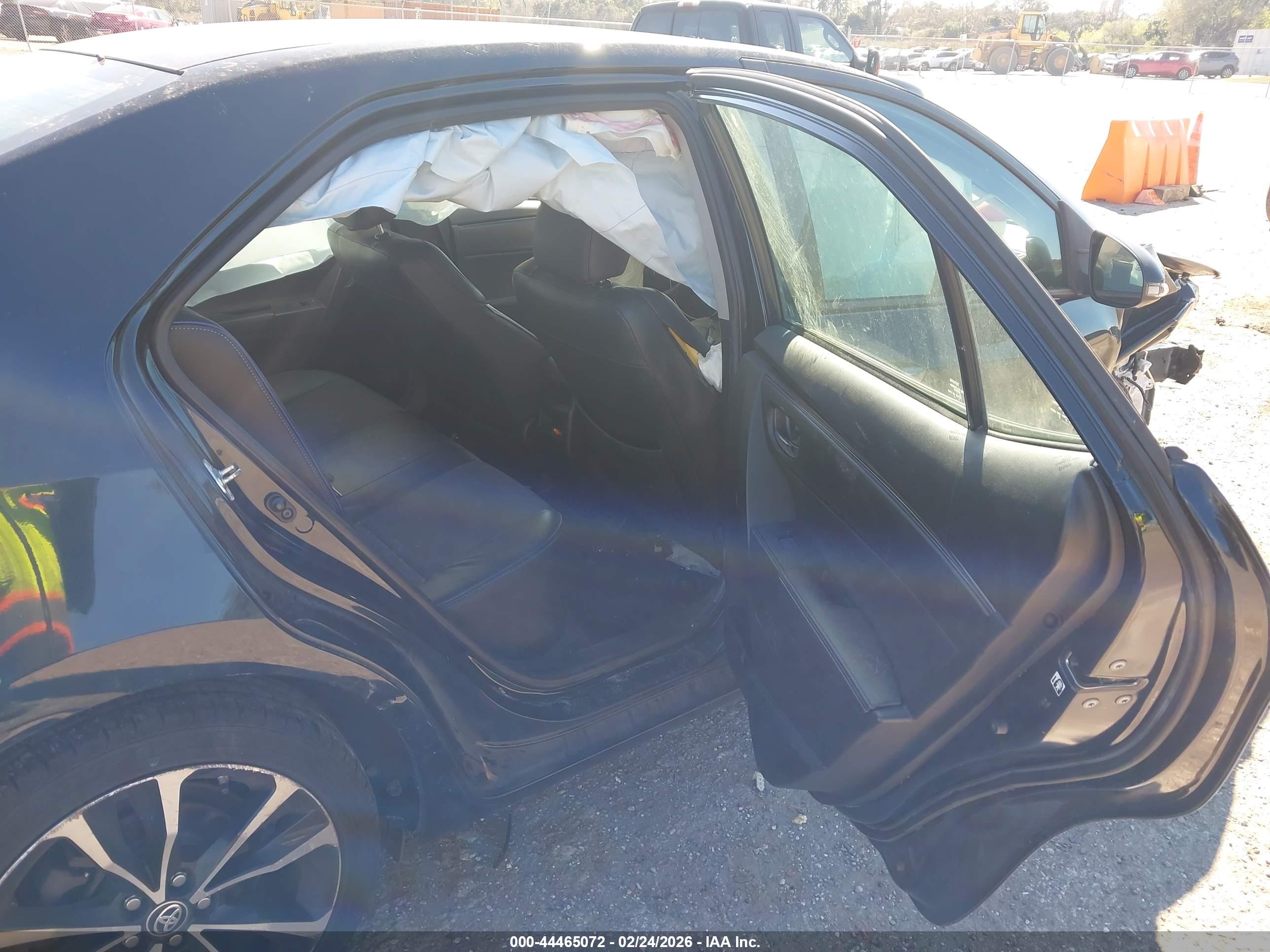 TOYOTA COROLLA image 8