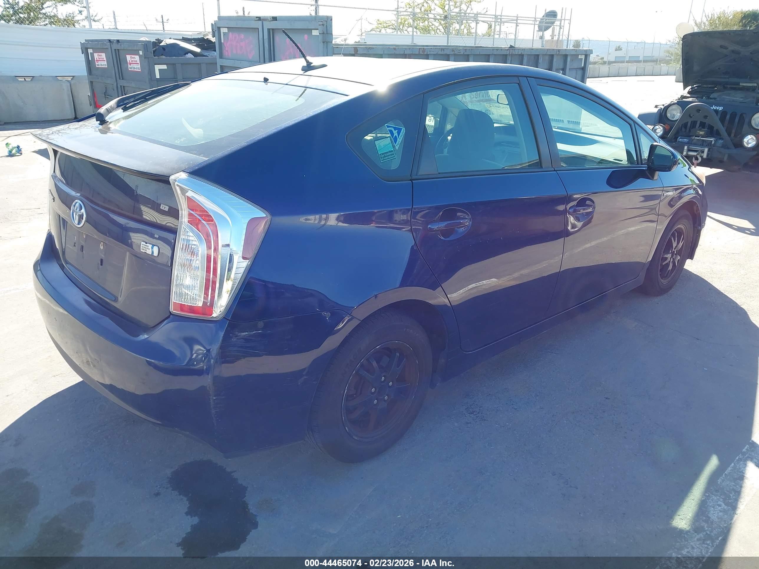 TOYOTA PRIUS image 4