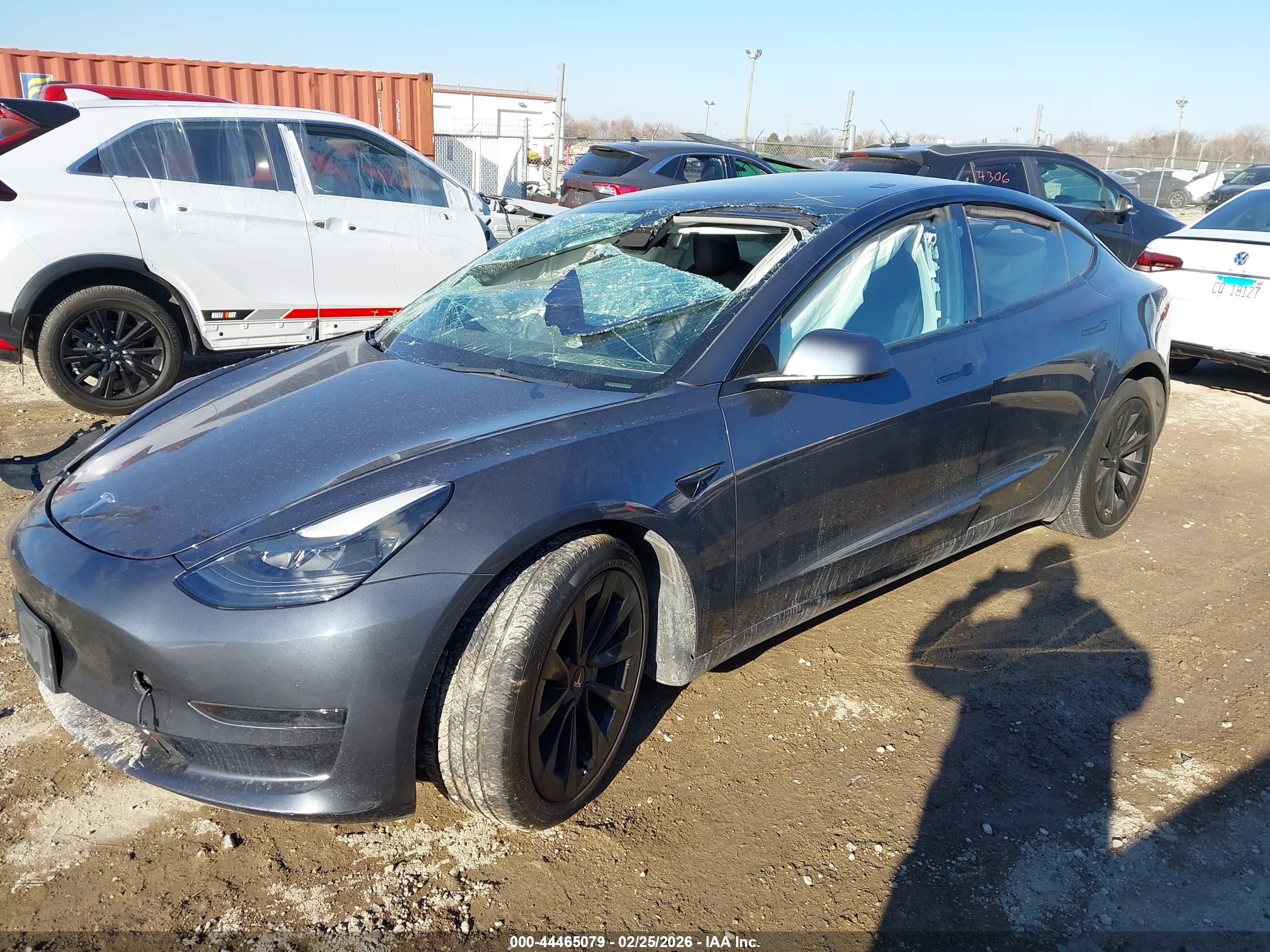TESLA MODEL image 2