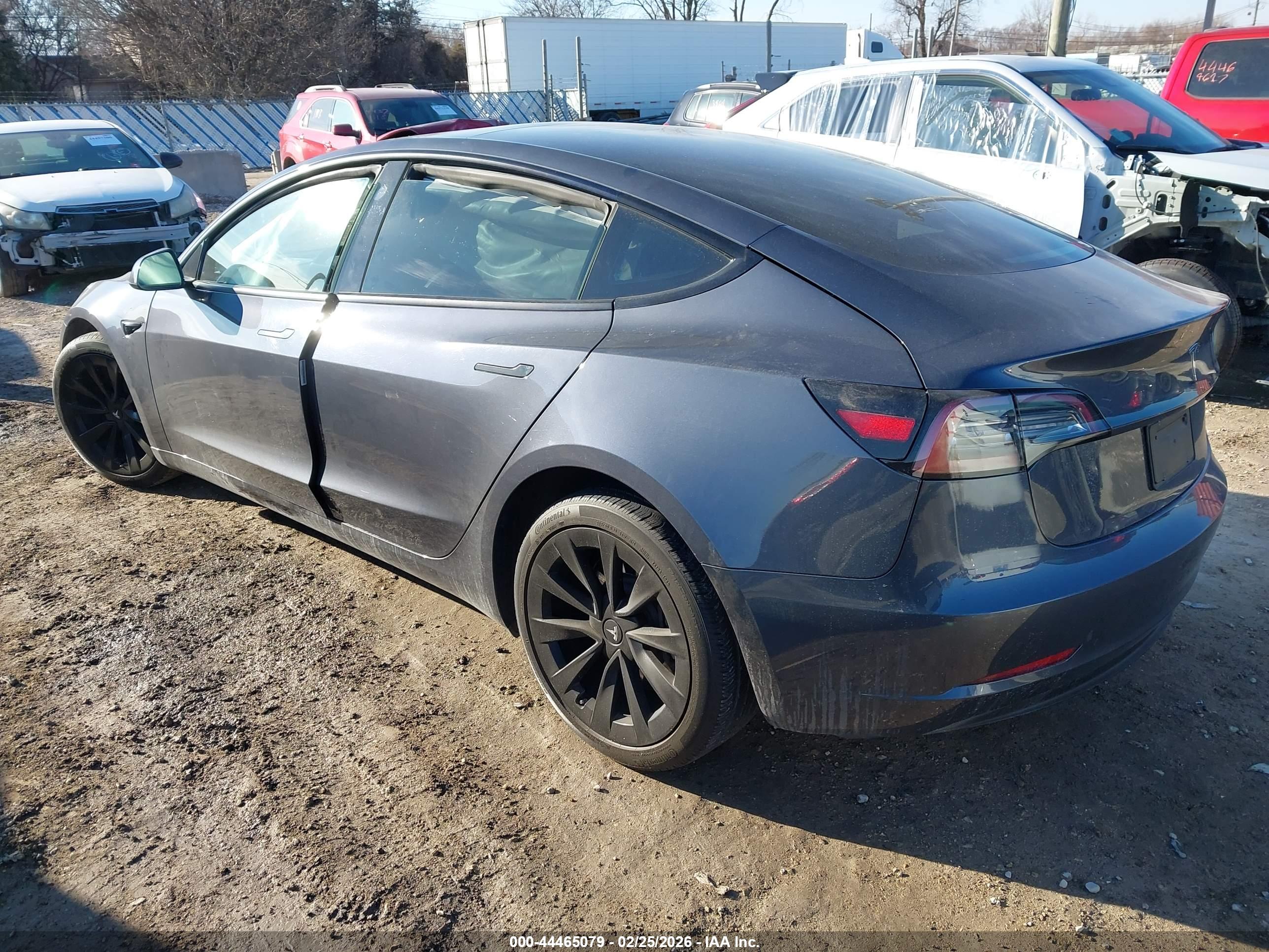 TESLA MODEL image 3