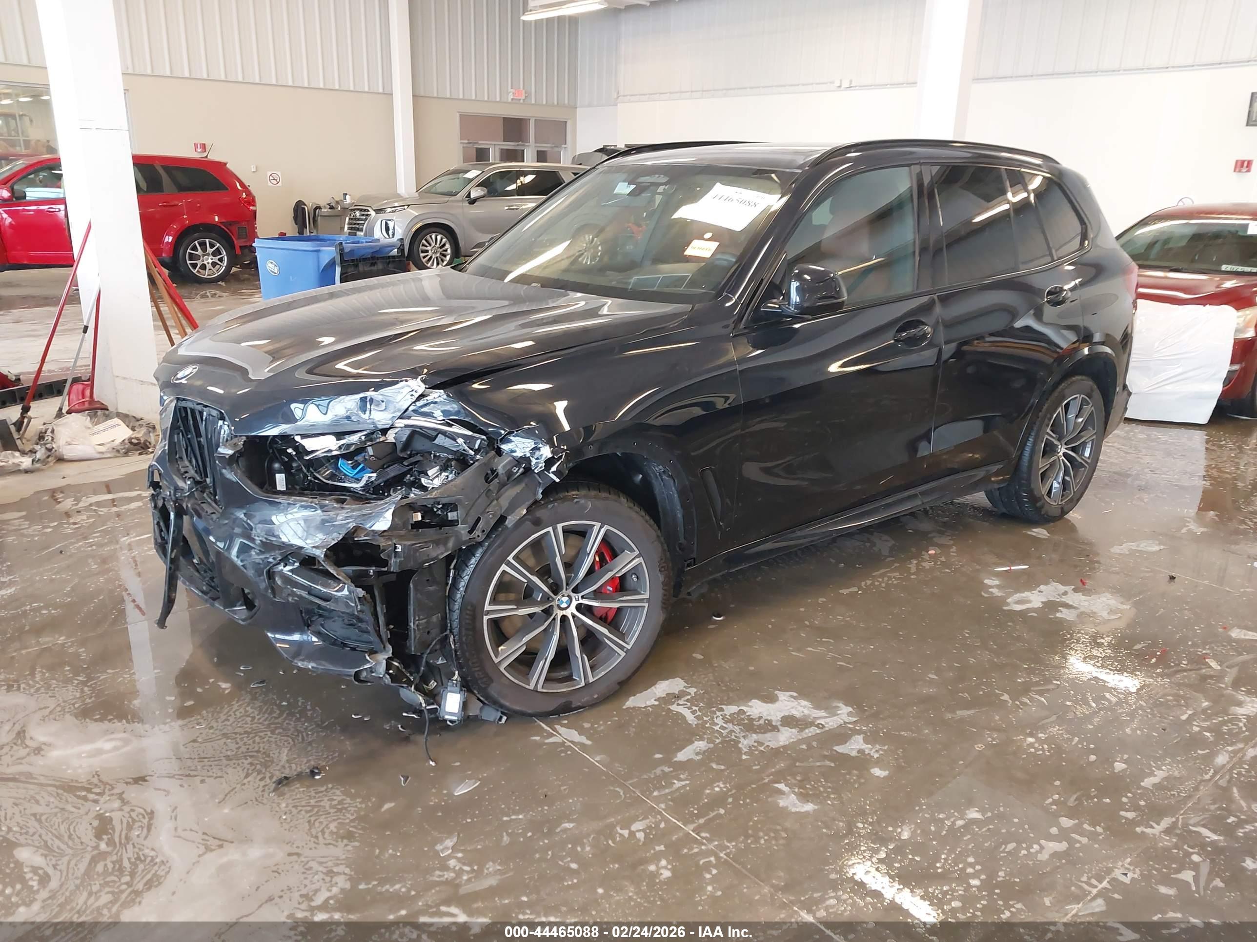 BMW X5 image 2