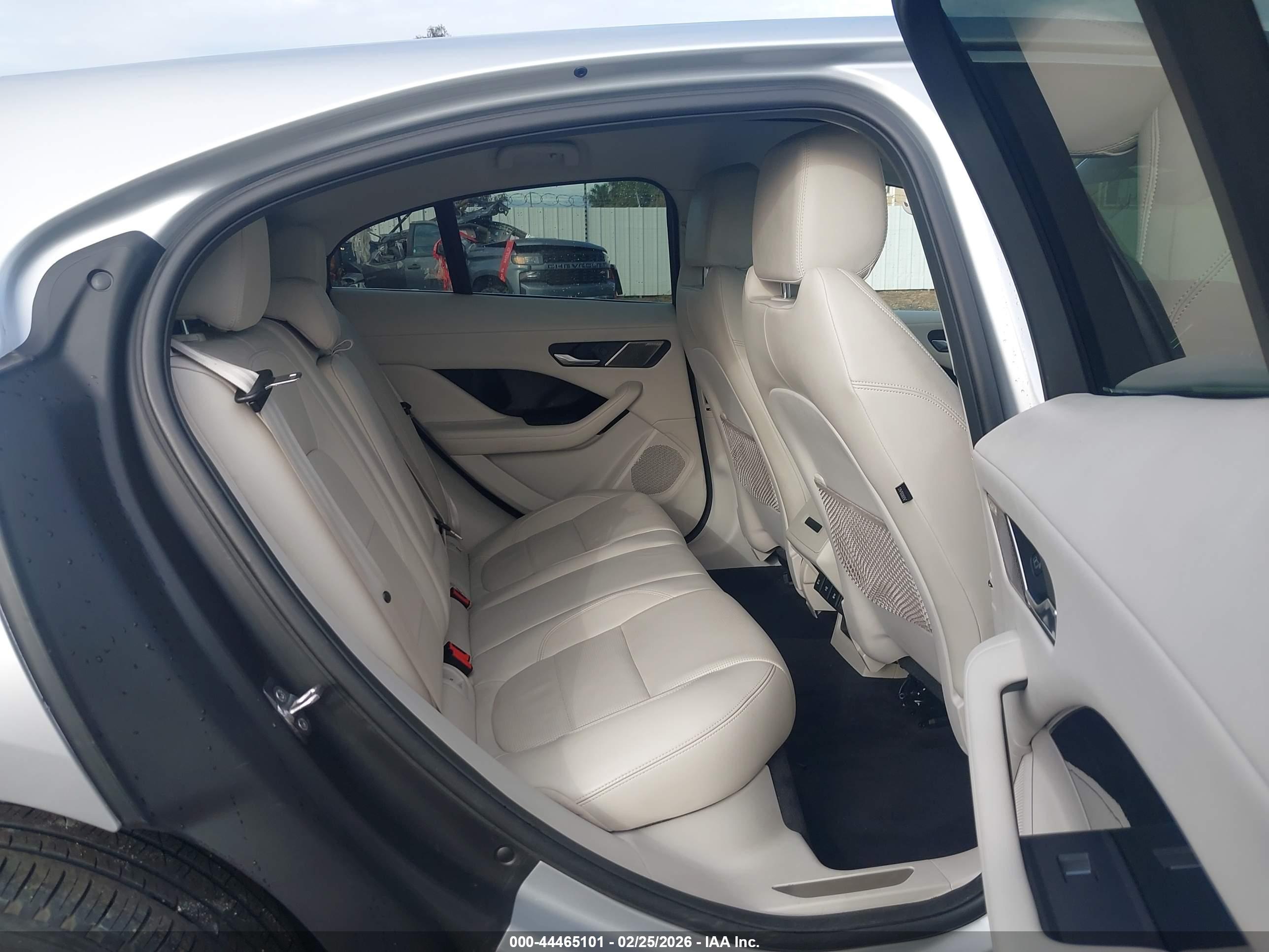 JAGUAR I-PACE image 8