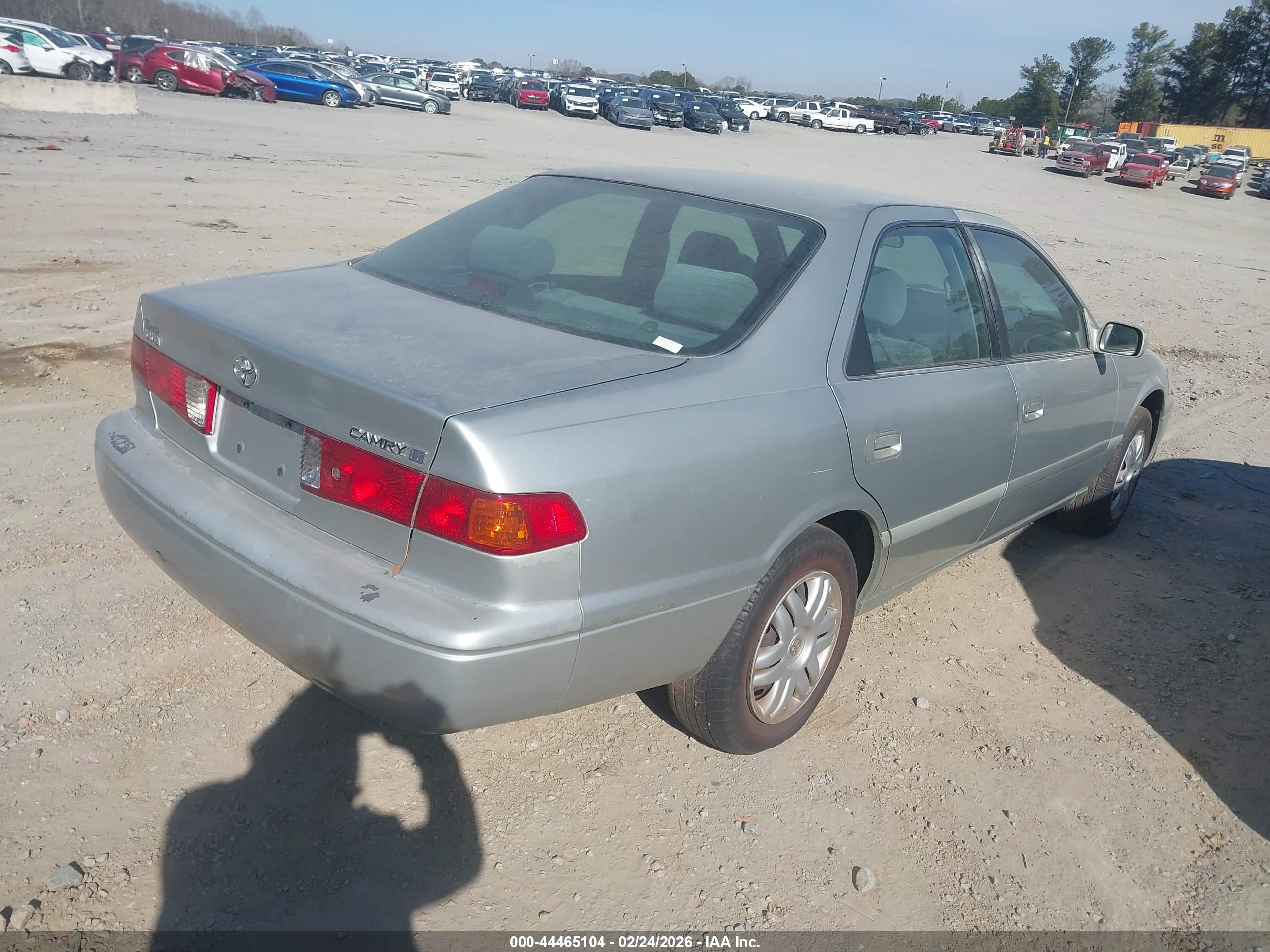 TOYOTA CAMRY image 4