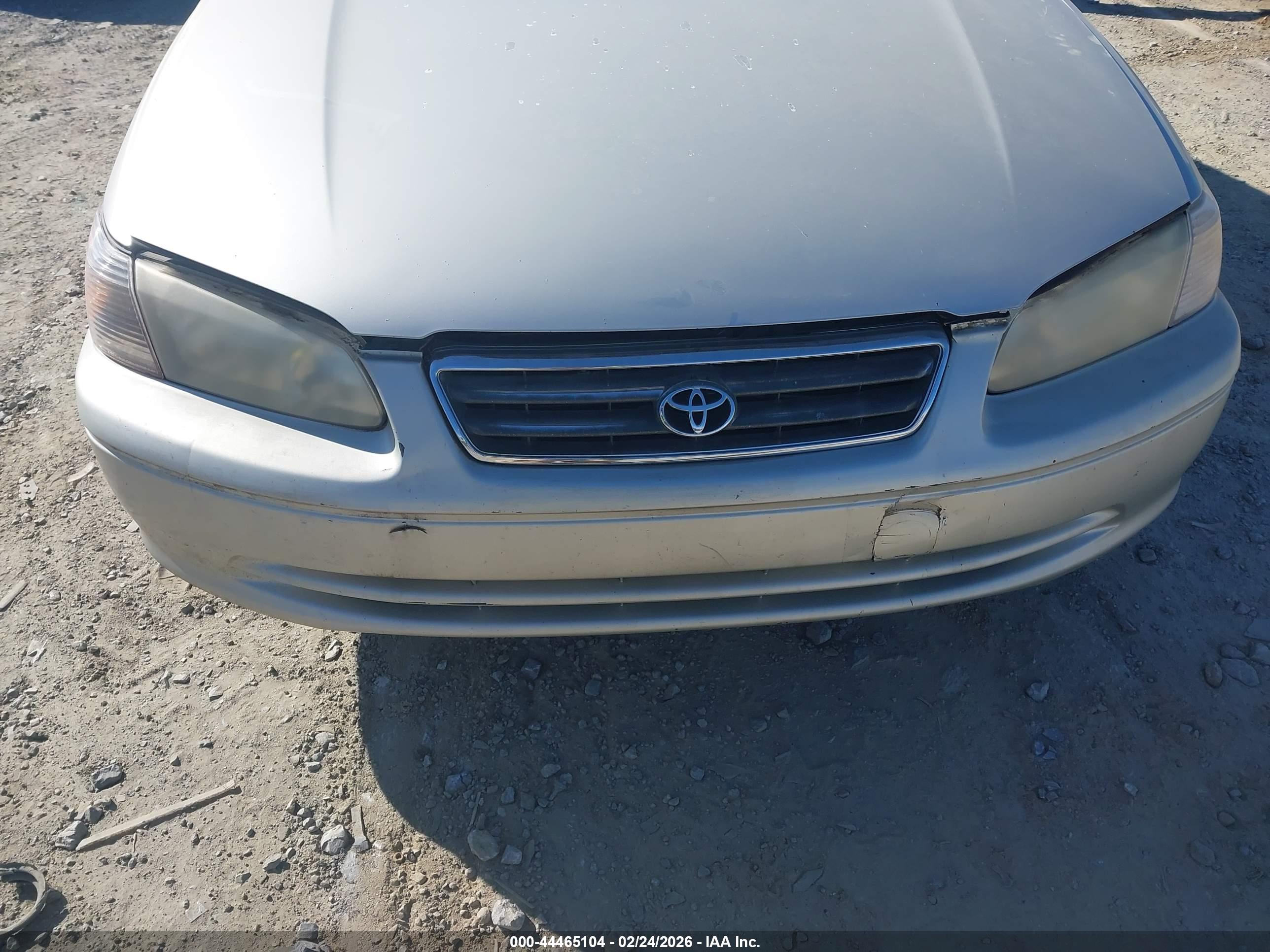 TOYOTA CAMRY image 6