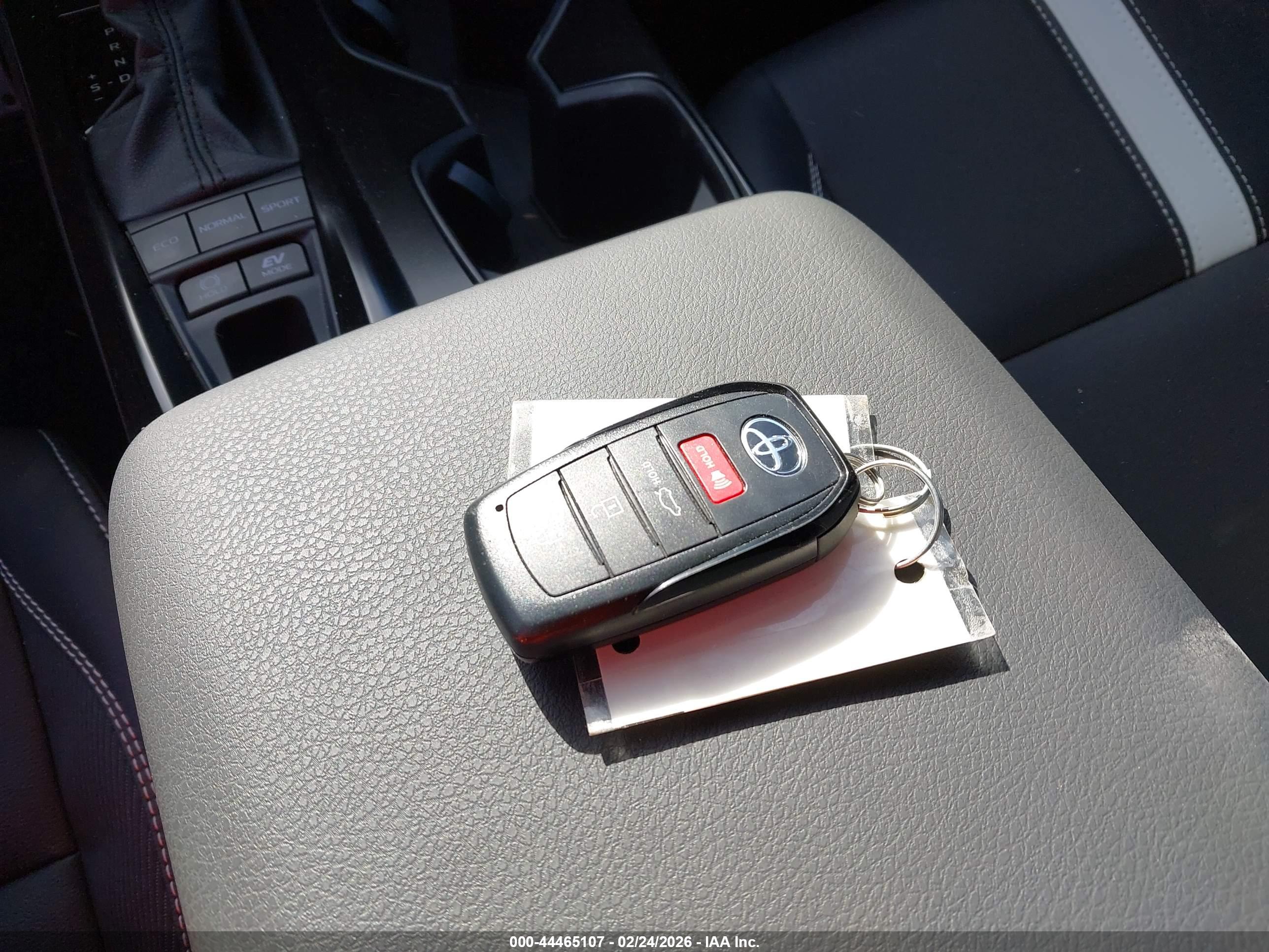 TOYOTA CAMRY image 11