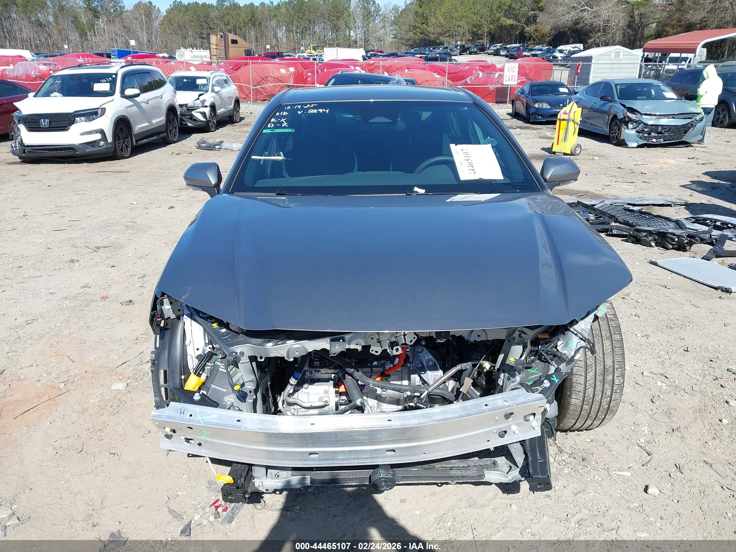 TOYOTA CAMRY image 6