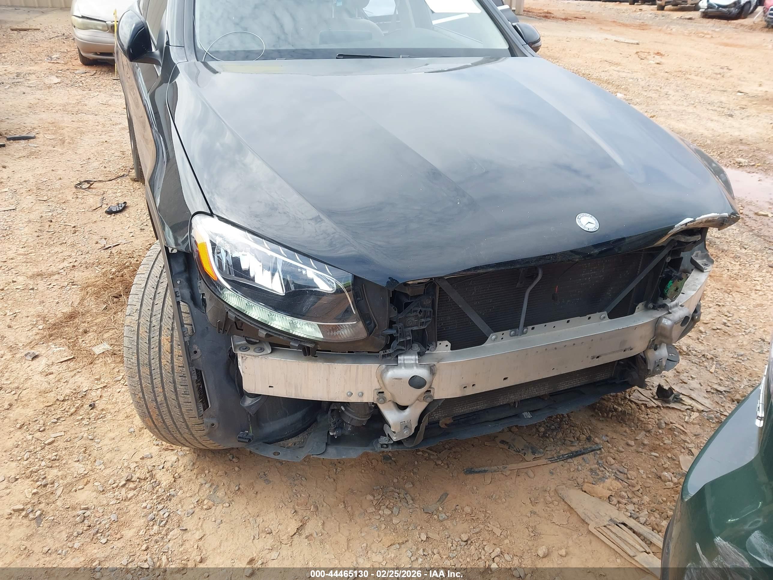 MERCEDES-BENZ GLC image 6
