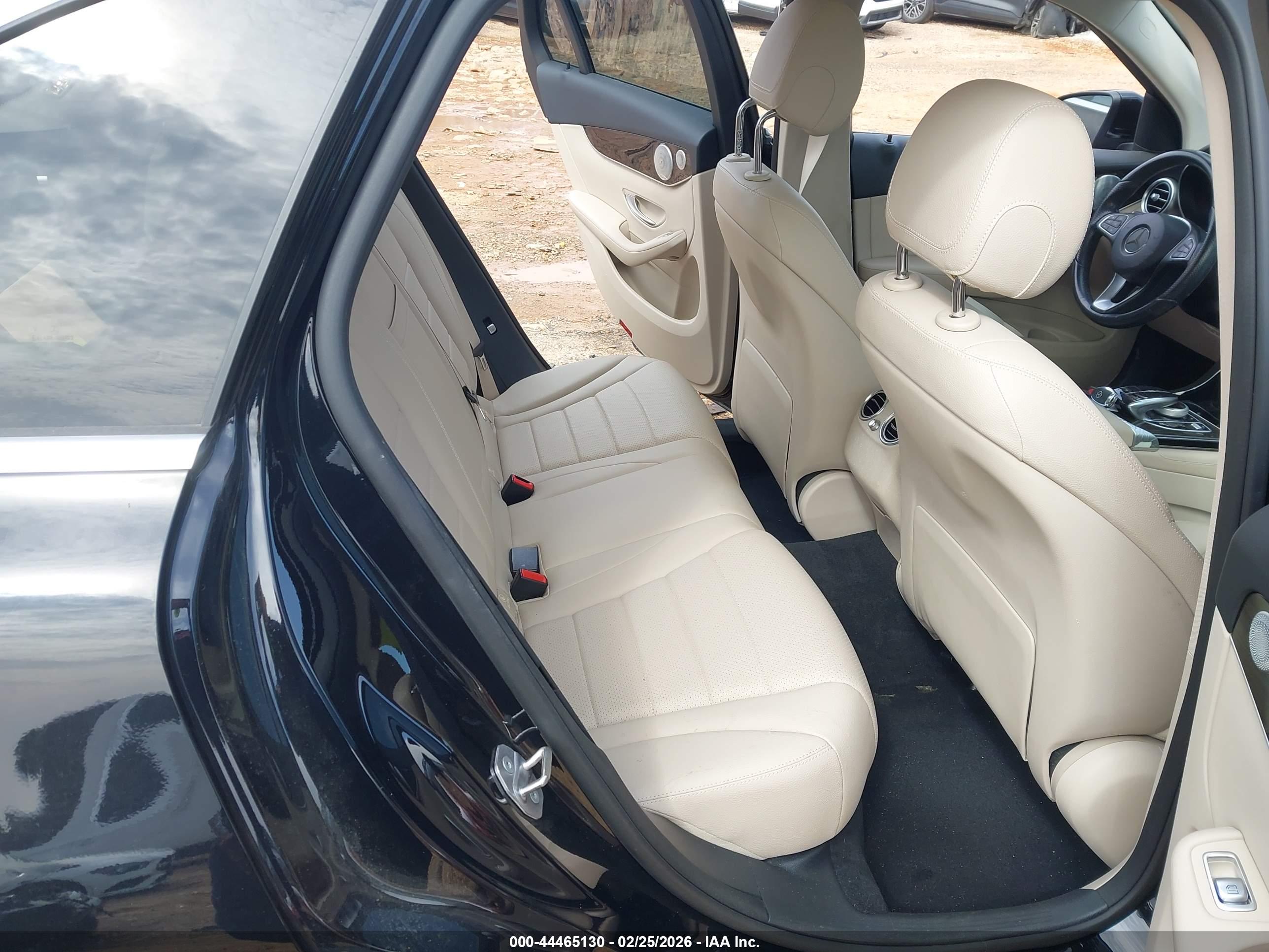 MERCEDES-BENZ GLC image 8