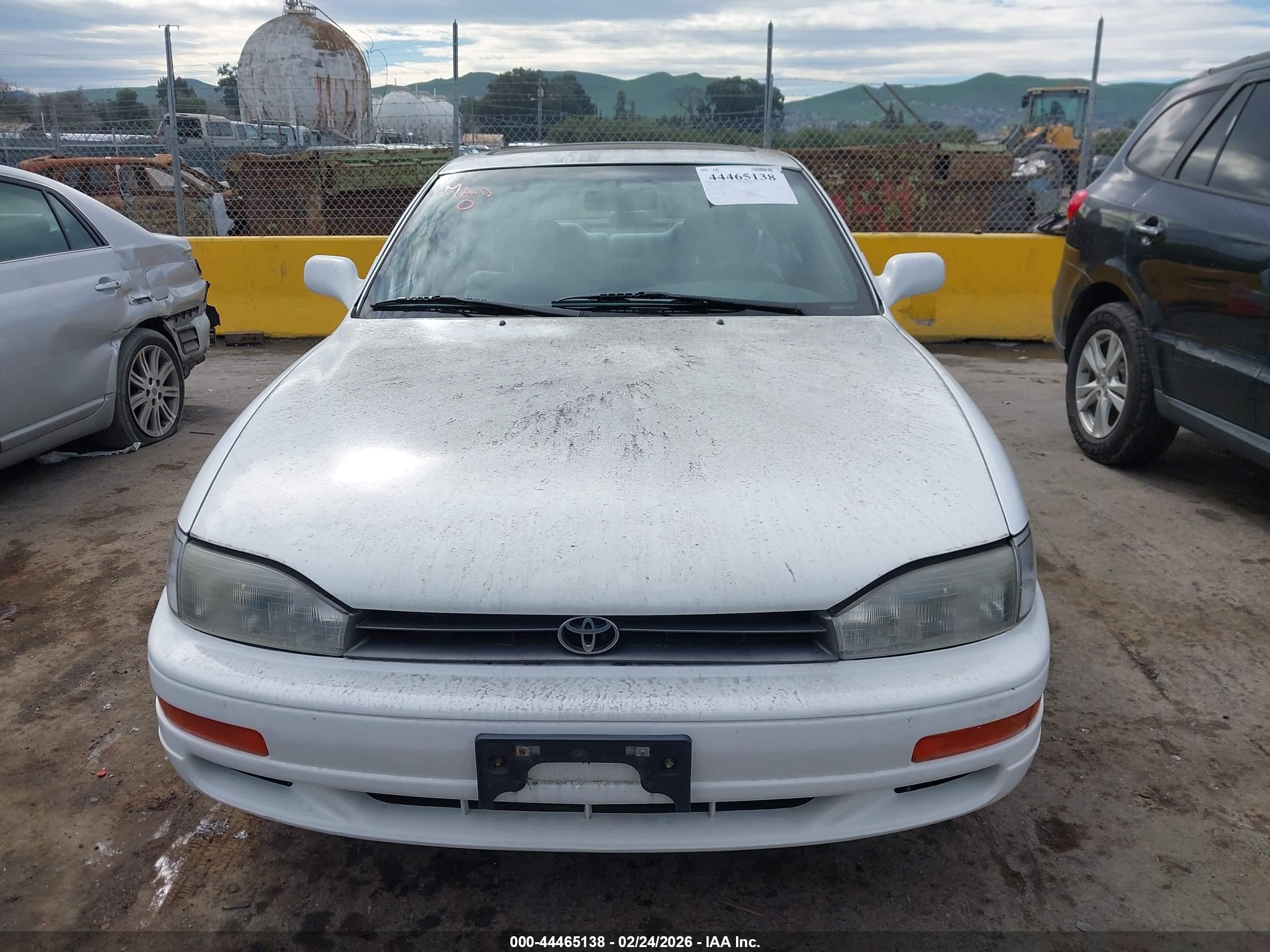 TOYOTA CAMRY image 6