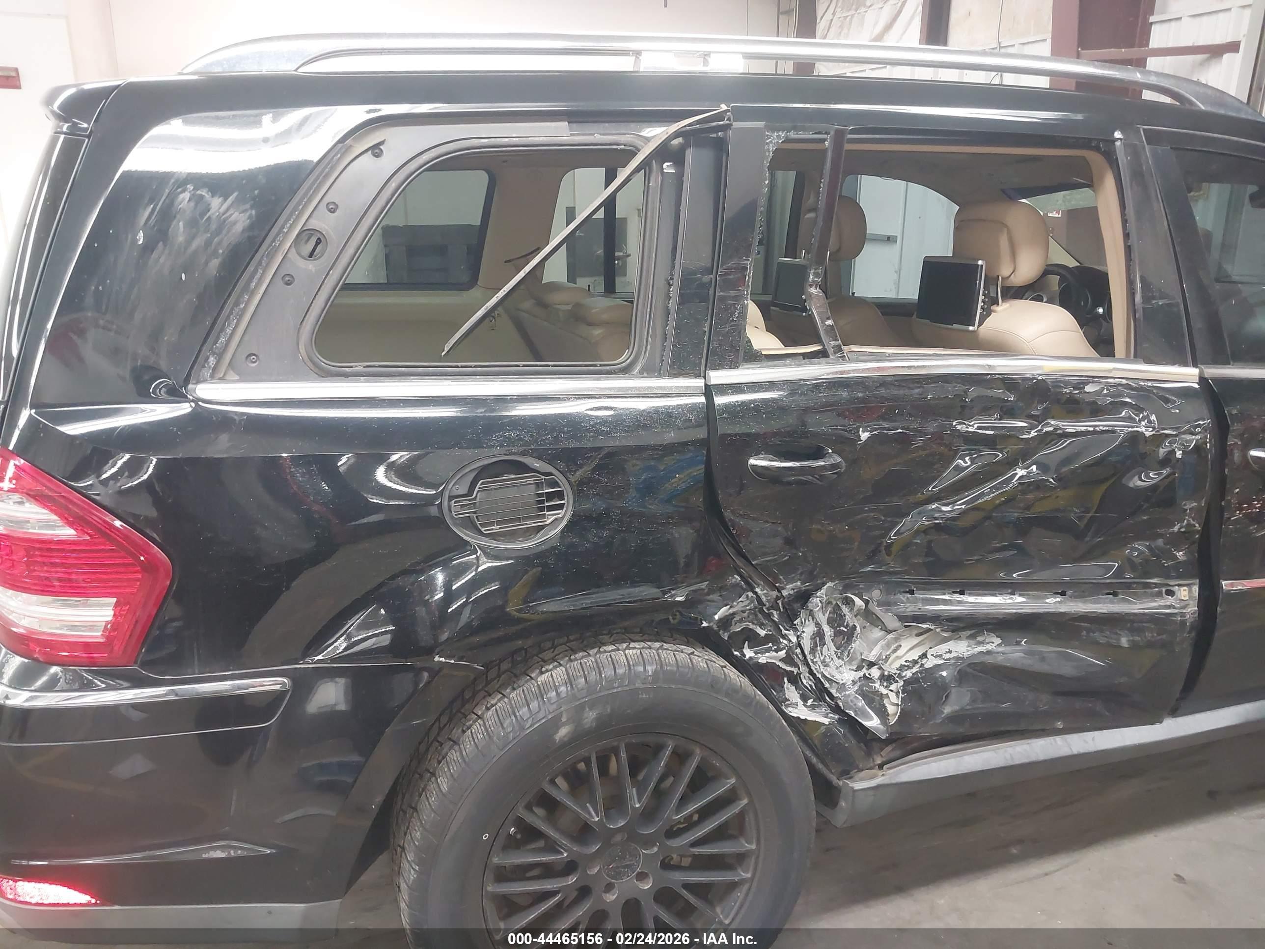 MERCEDES-BENZ GL image 6