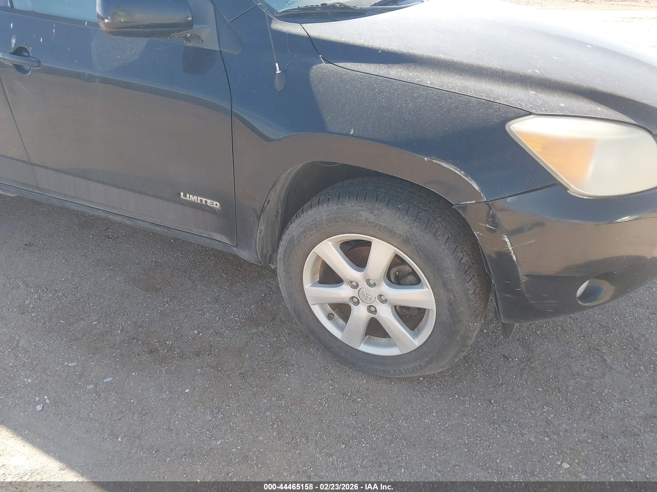 TOYOTA RAV4 image 6