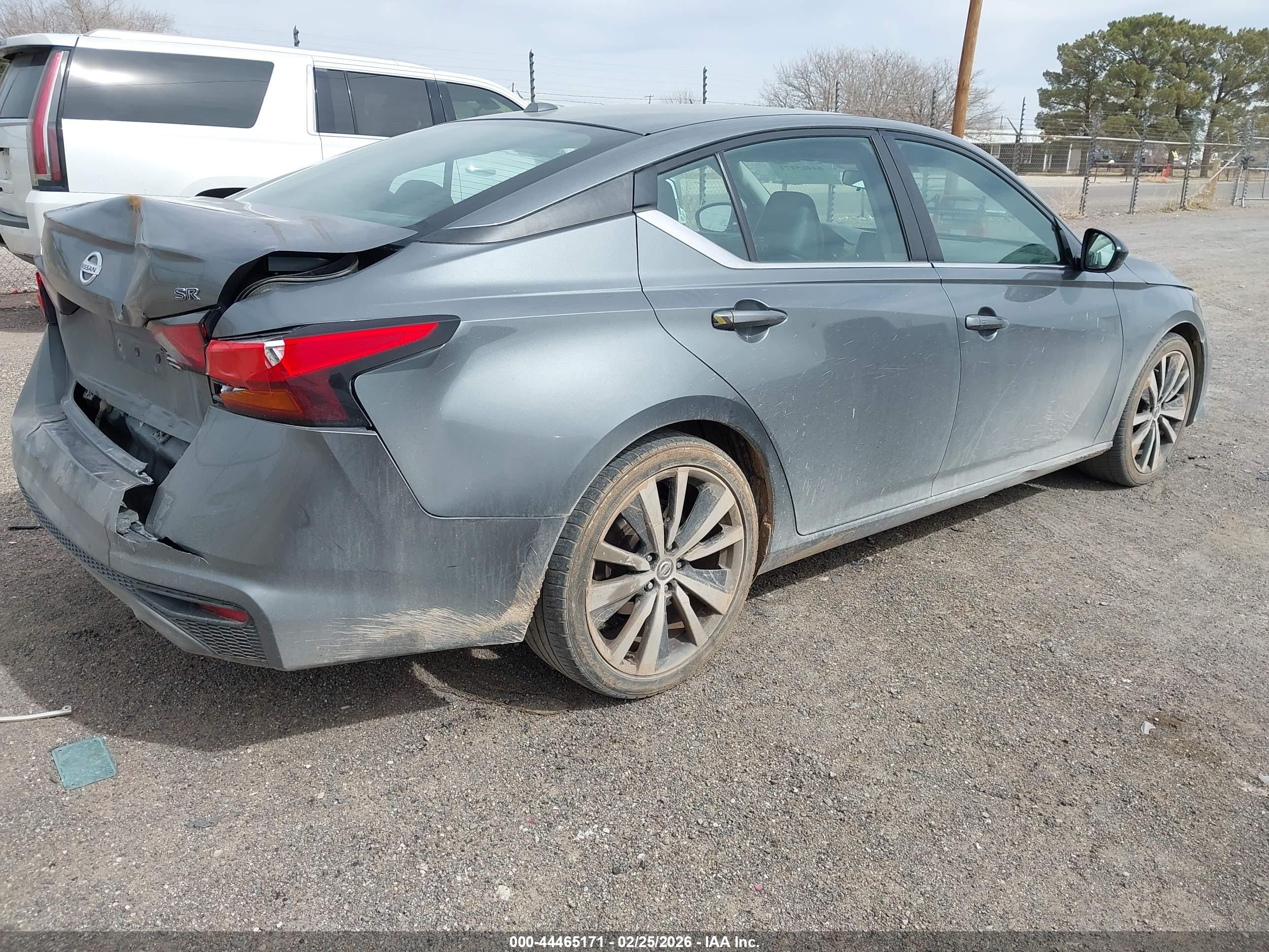 NISSAN ALTIMA image 4