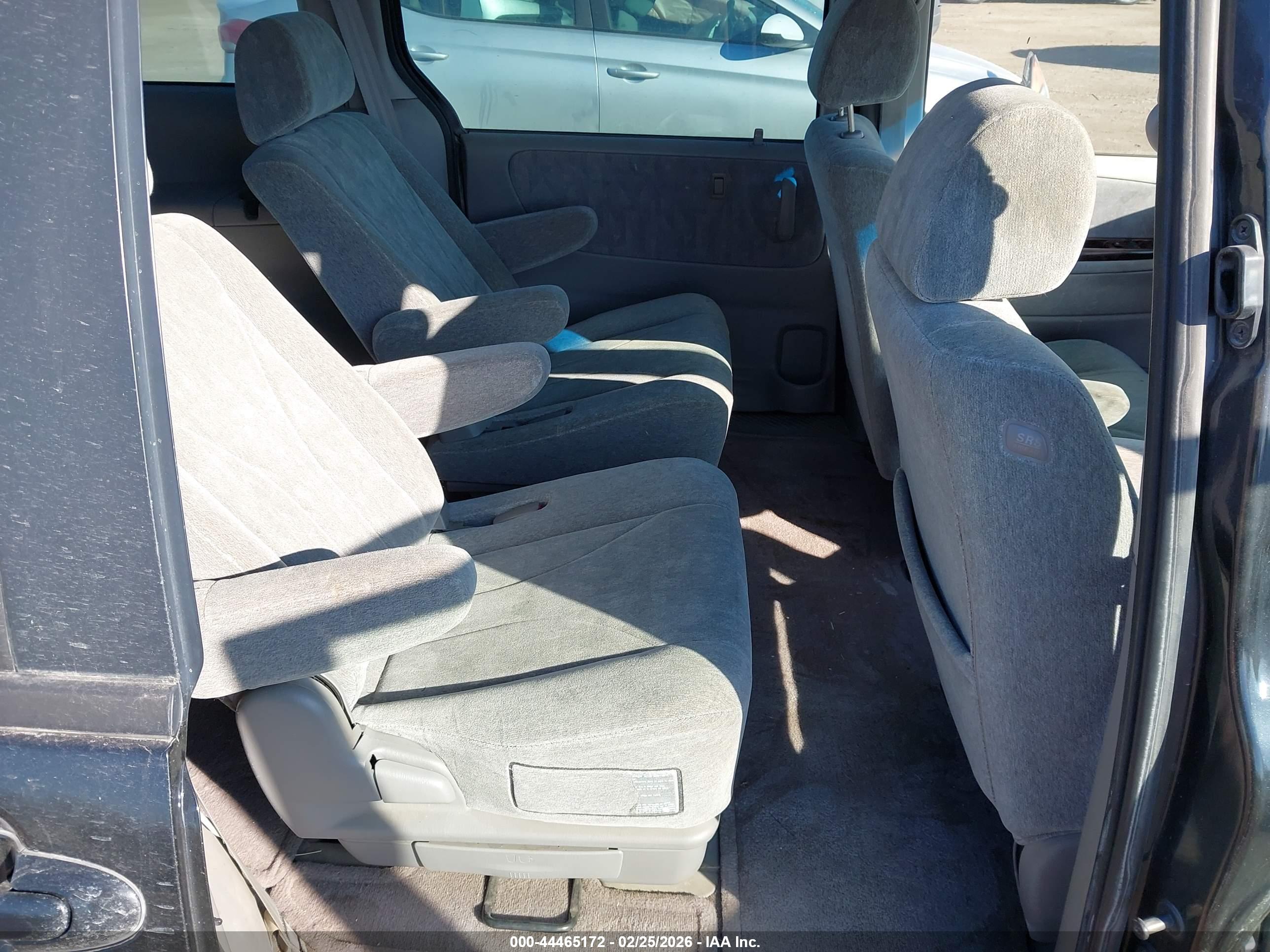 MAZDA MPV image 8