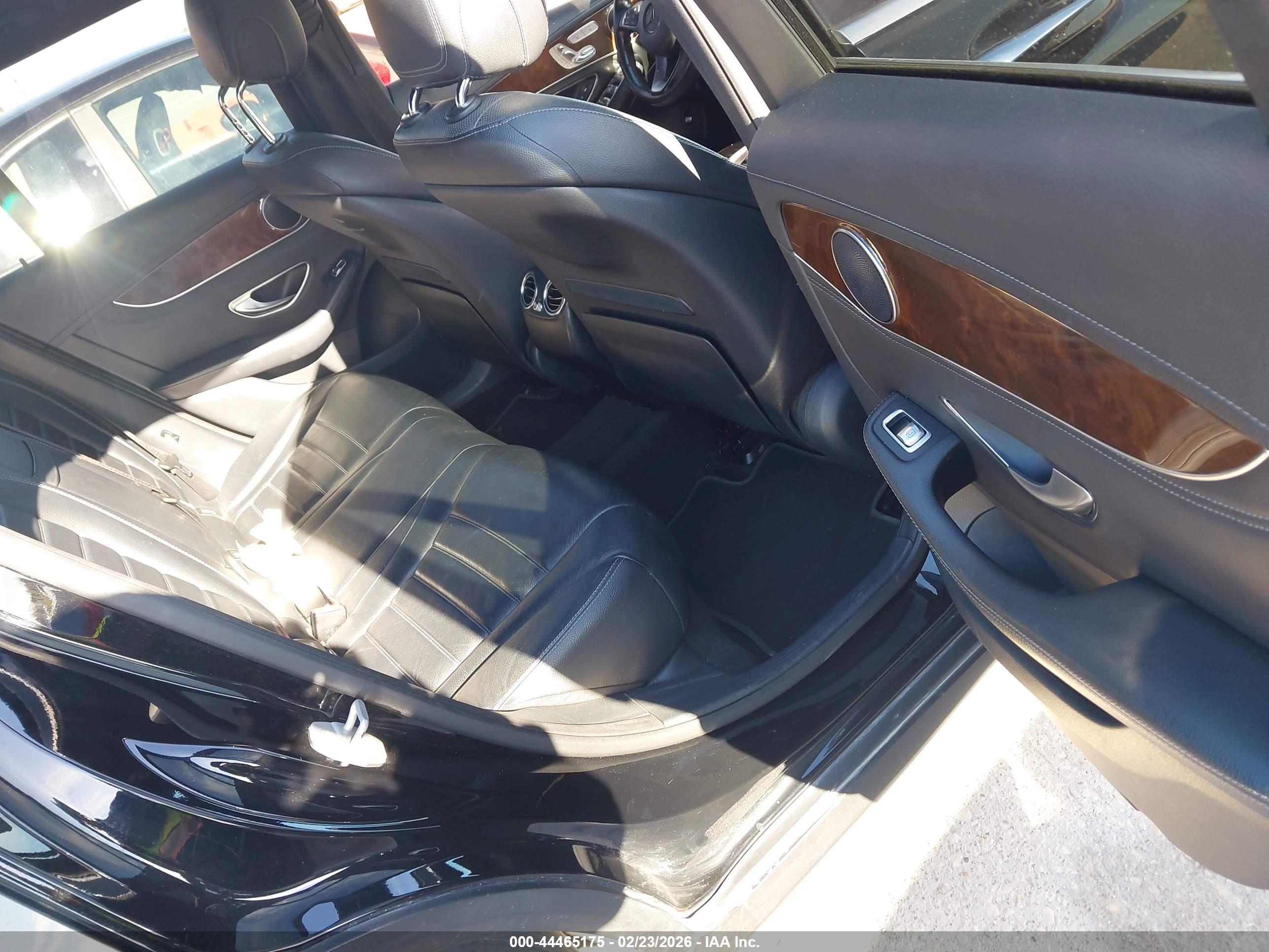 MERCEDES-BENZ GLC image 8