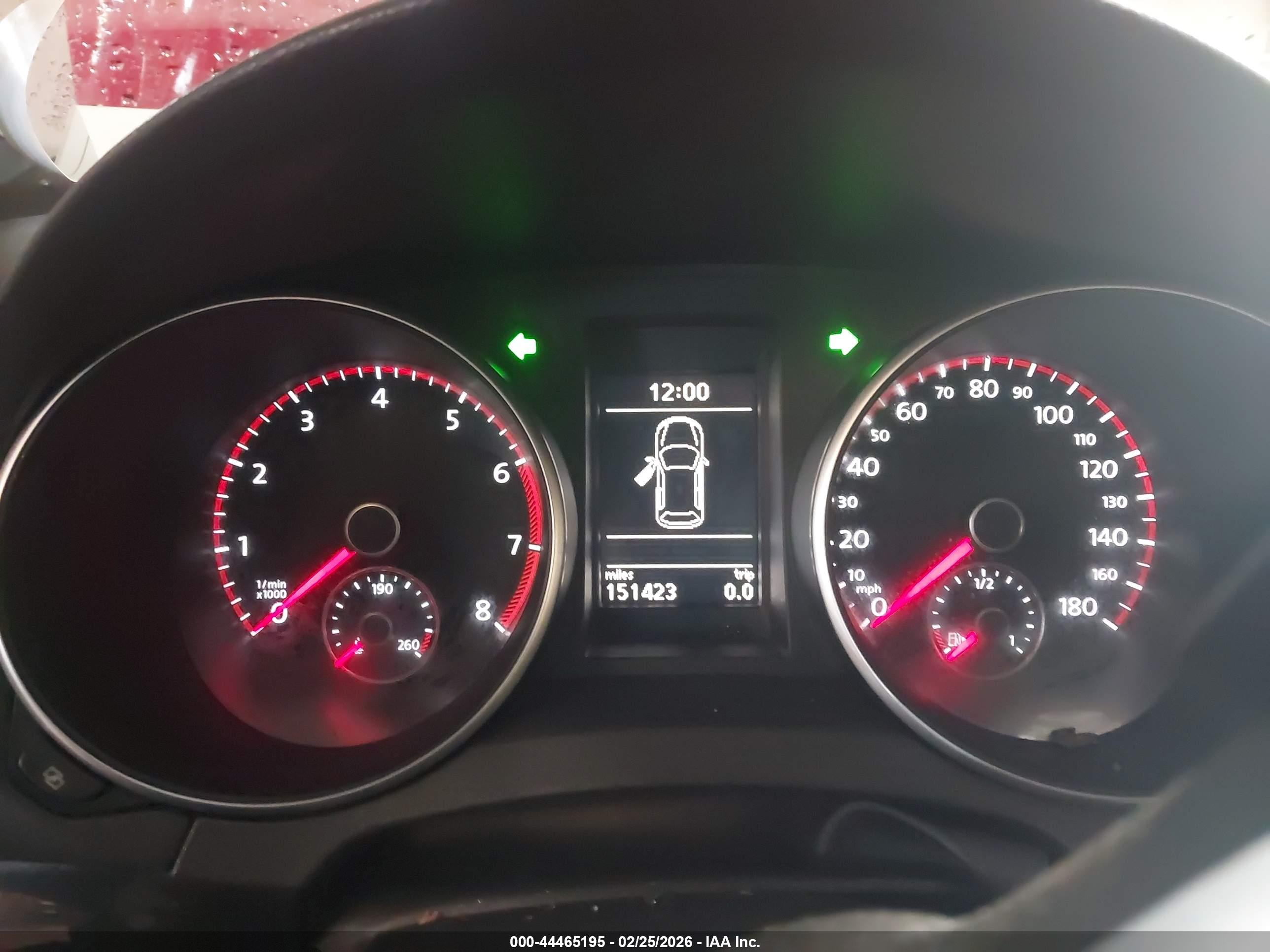 VOLKSWAGEN GTI image 7
