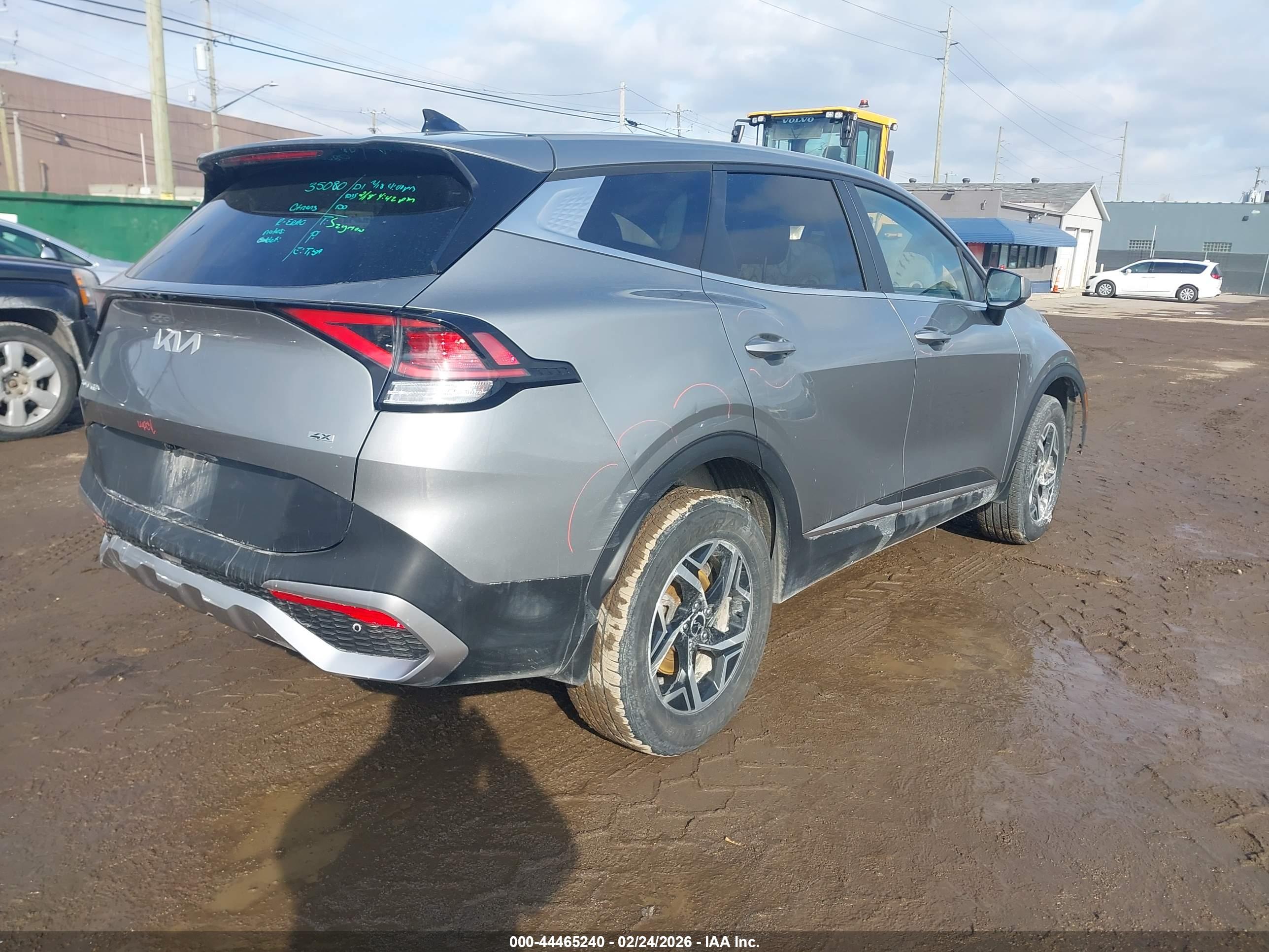 KIA SPORTAGE image 4
