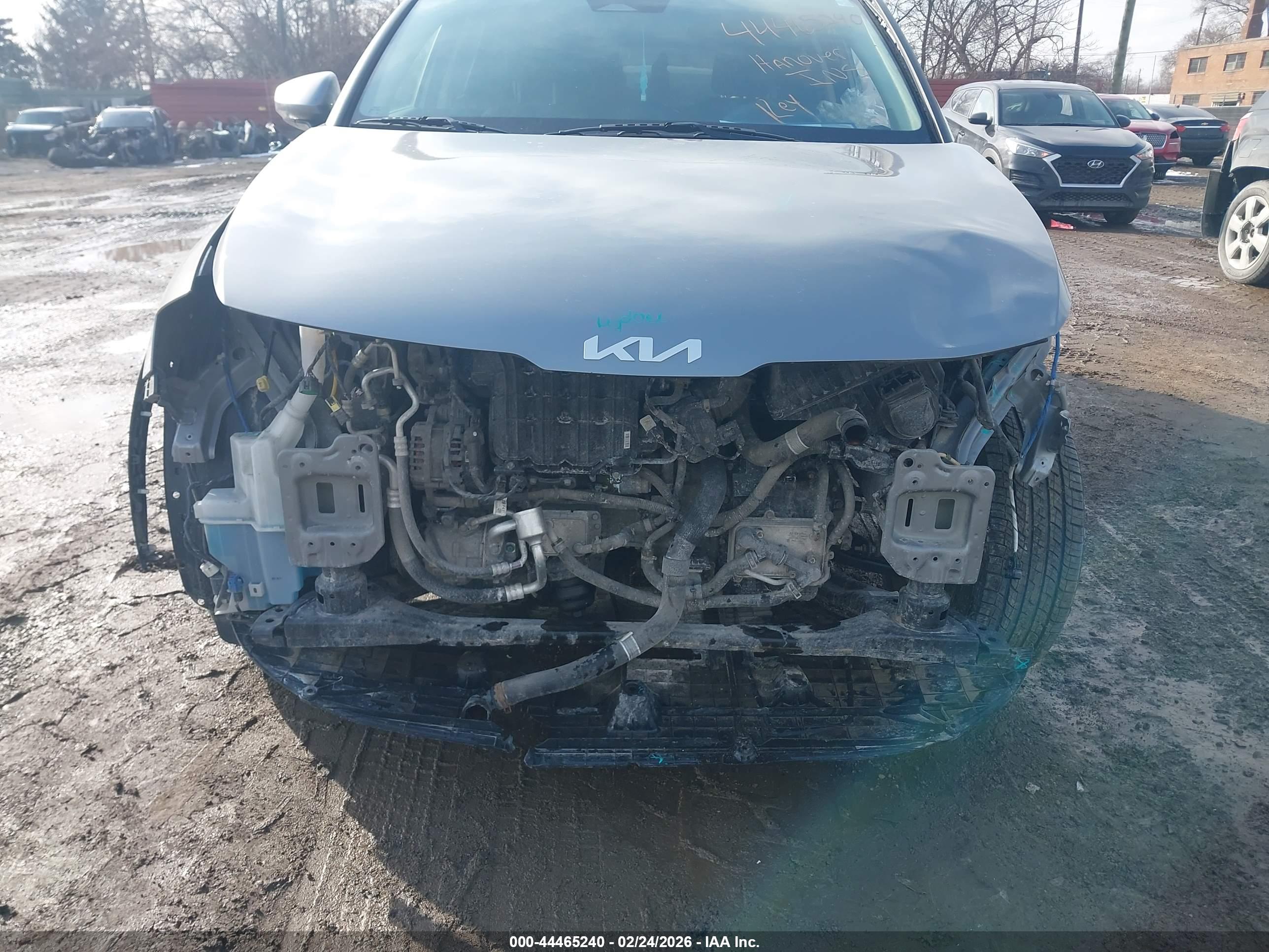 KIA SPORTAGE image 6