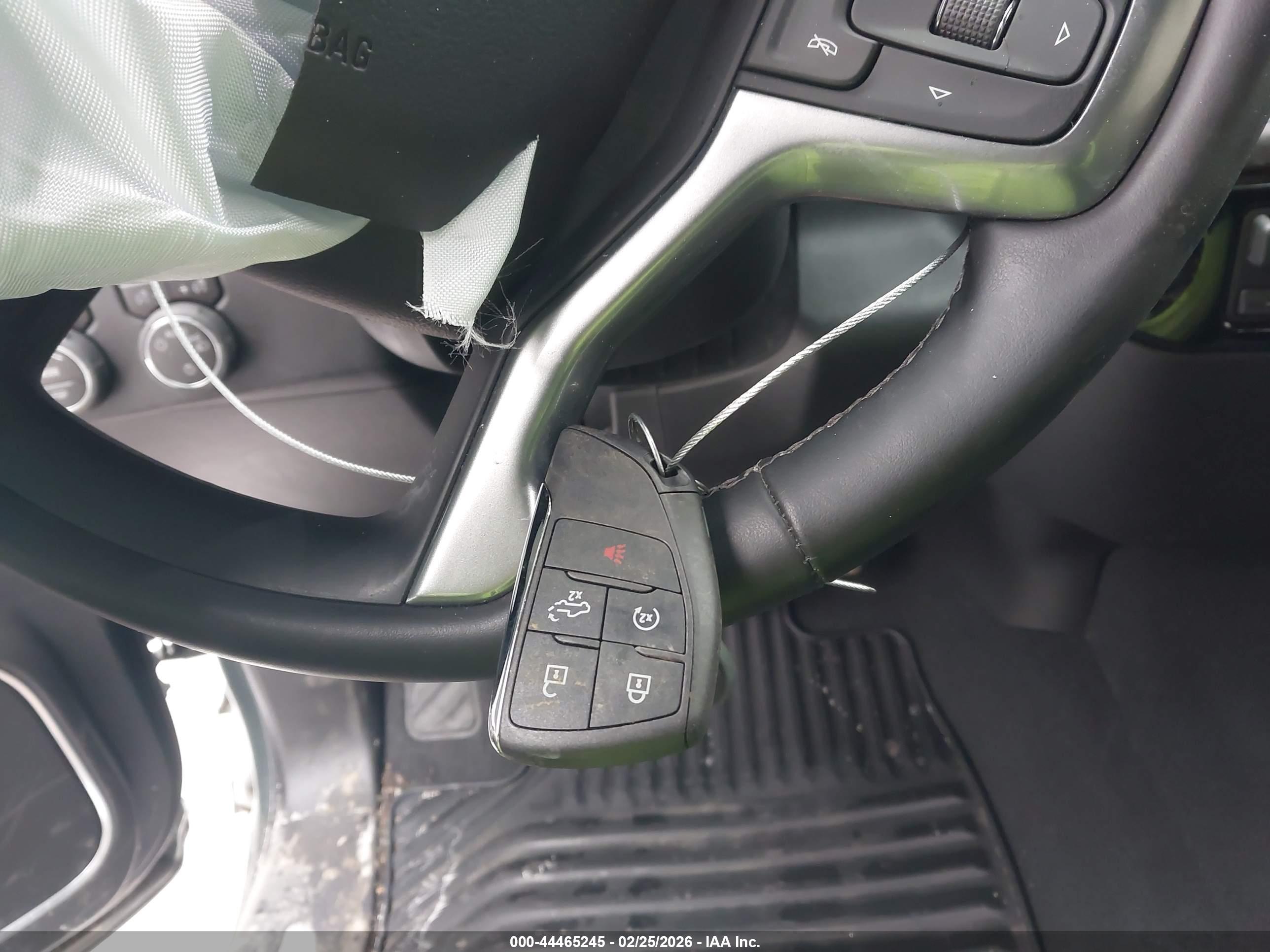 CHEVROLET SILVERADO image 11