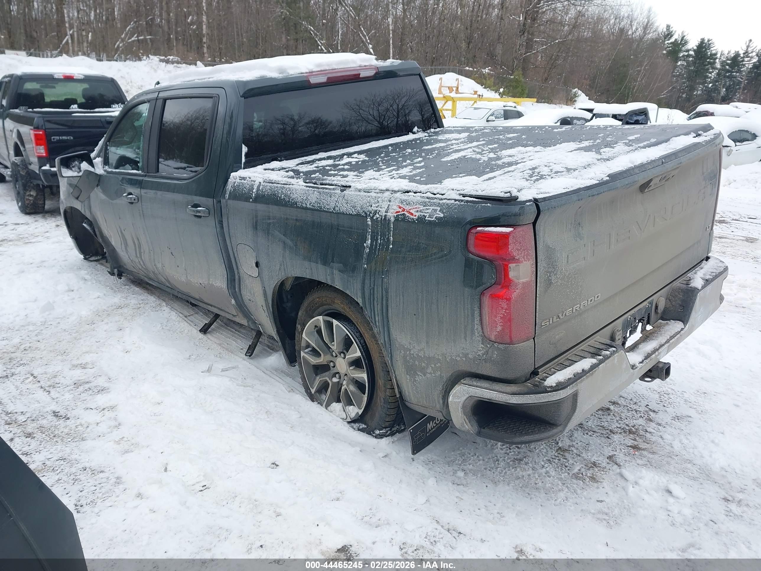 CHEVROLET SILVERADO image 3
