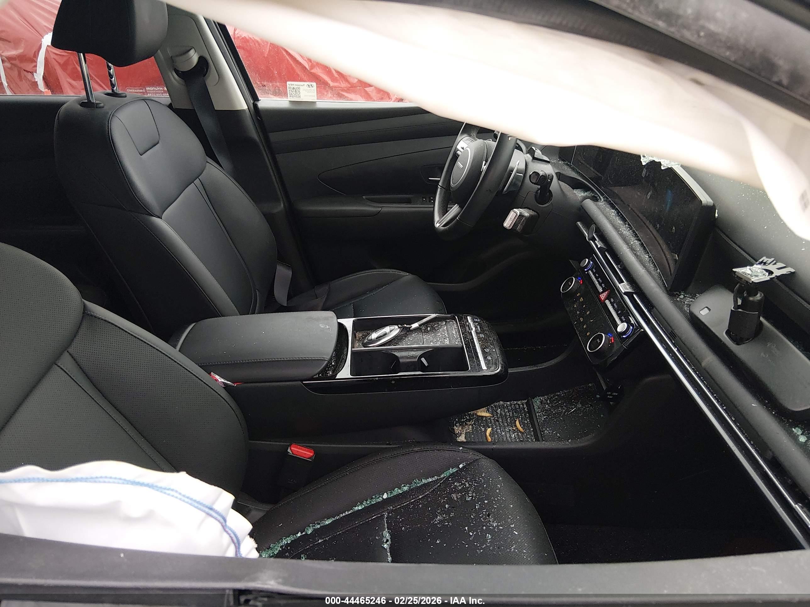 HYUNDAI TUCSON image 5