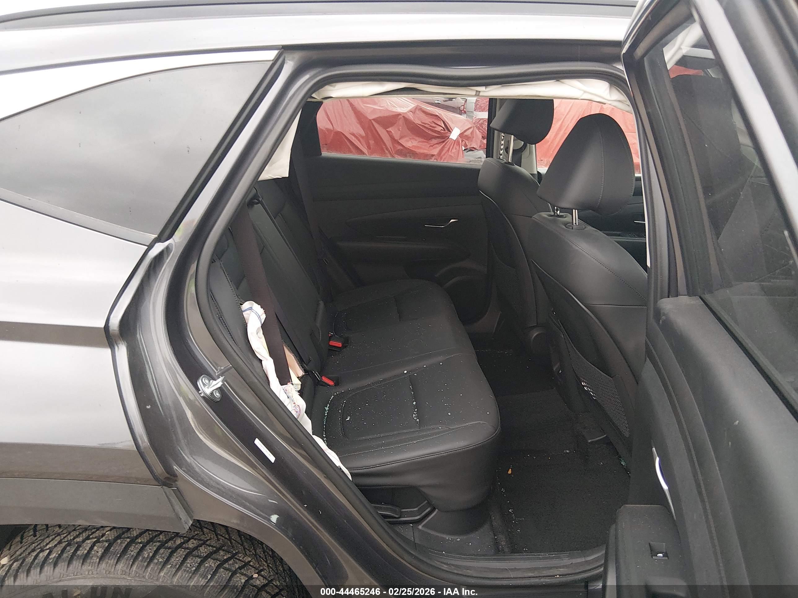 HYUNDAI TUCSON image 8
